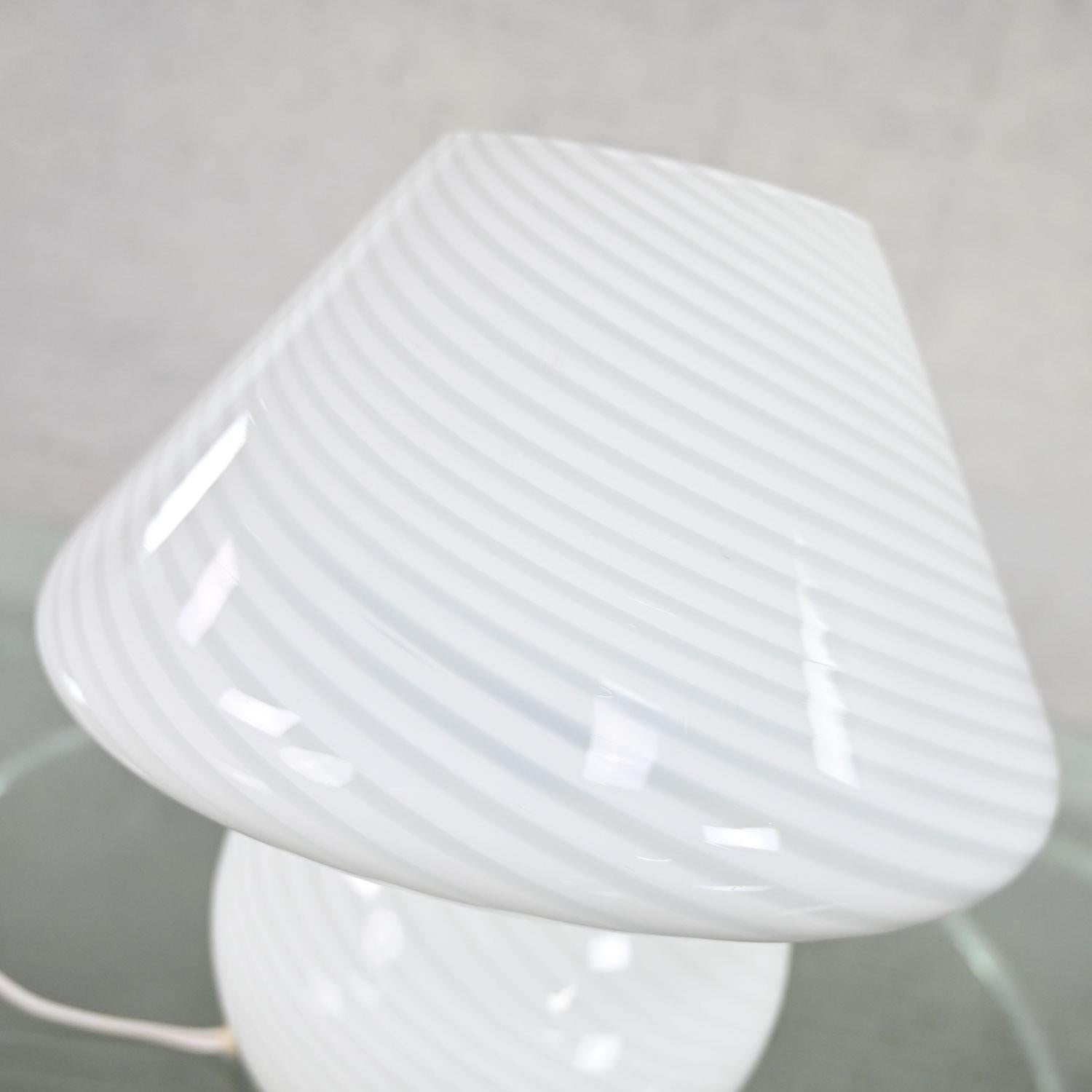Vintage Italian Murano White Swirled Blown Glass Mushroom Table Lamp 1 Piece 1
