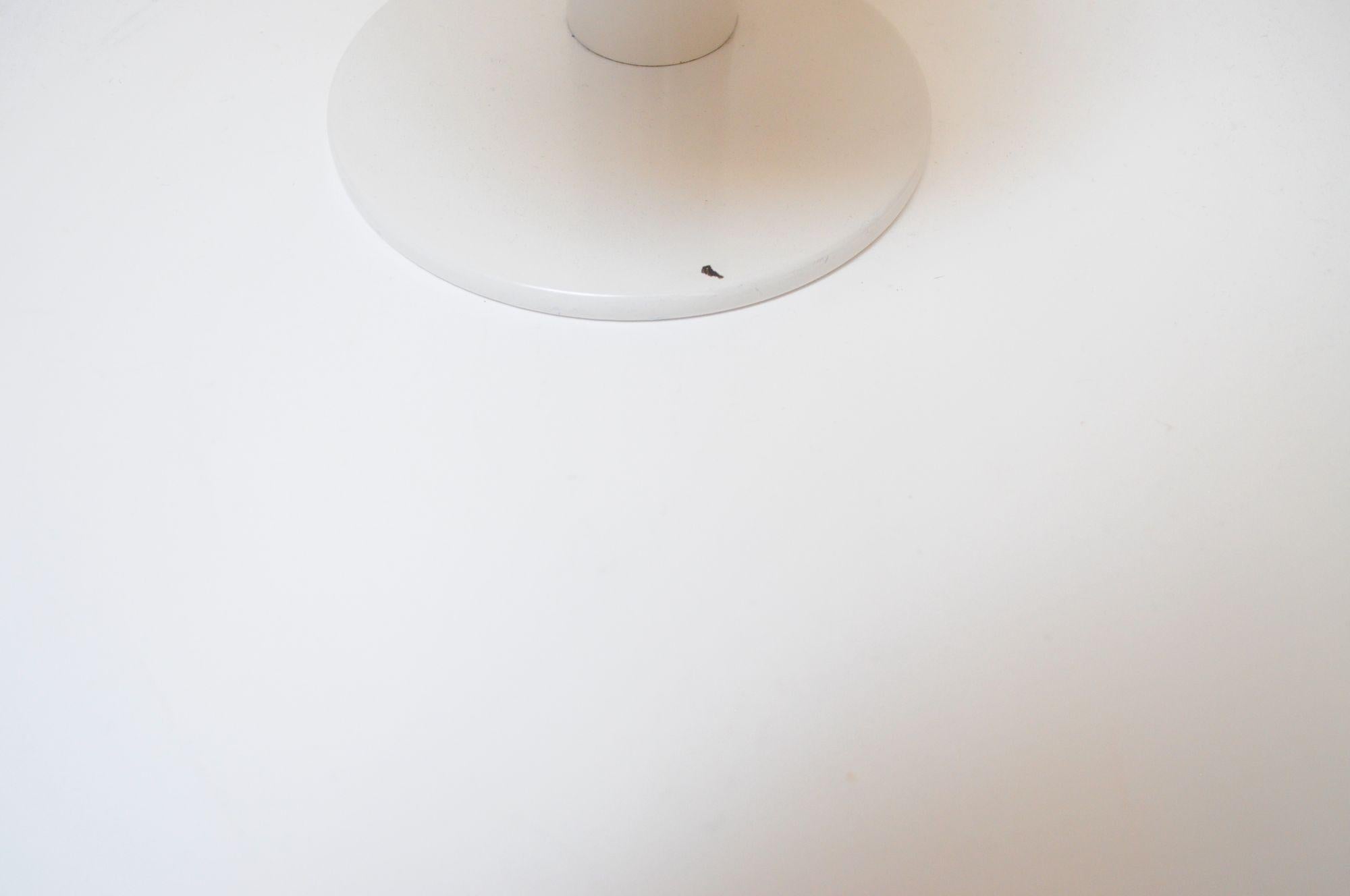 Lampe de table italienne vintage Mushroom en métal émaillé avec abat-jour pivotant en vente 6