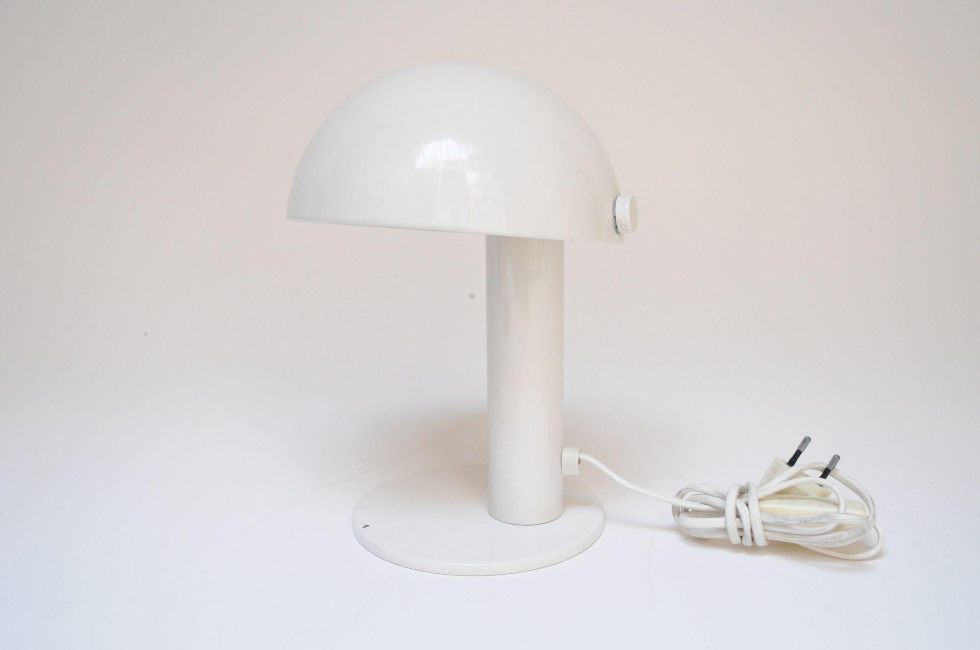 Lampe de table italienne vintage Mushroom en métal émaillé avec abat-jour pivotant en vente 7