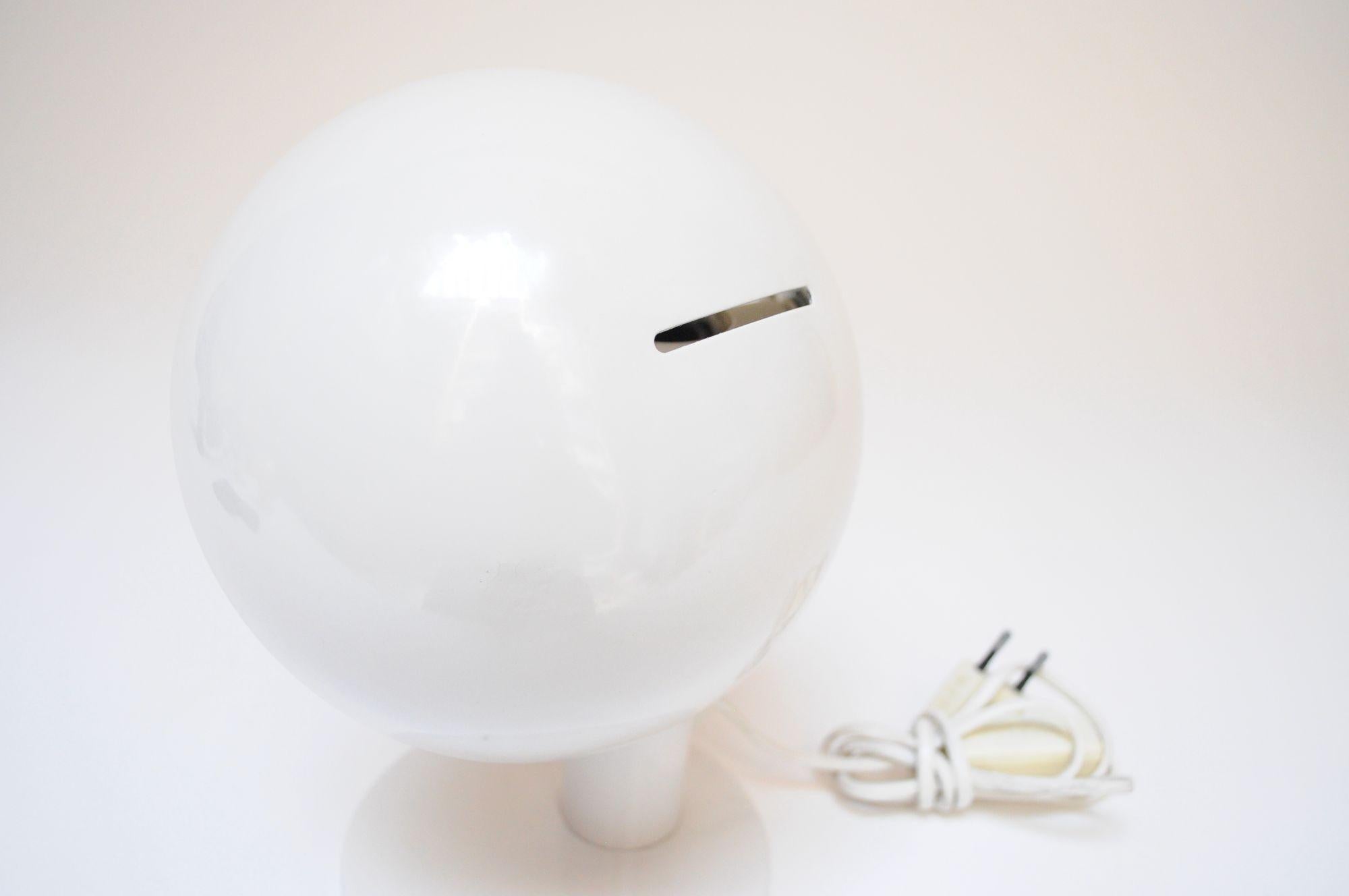 Lampe de table italienne vintage Mushroom en métal émaillé avec abat-jour pivotant en vente 1