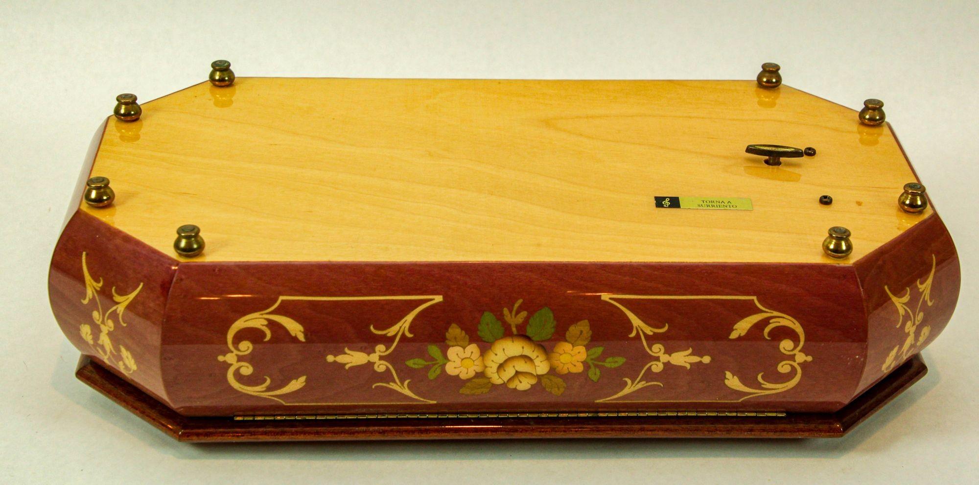Vintage Italian Music Box Footed Wooden Inlaid Jewelry Box Made in Italy For Sale 8