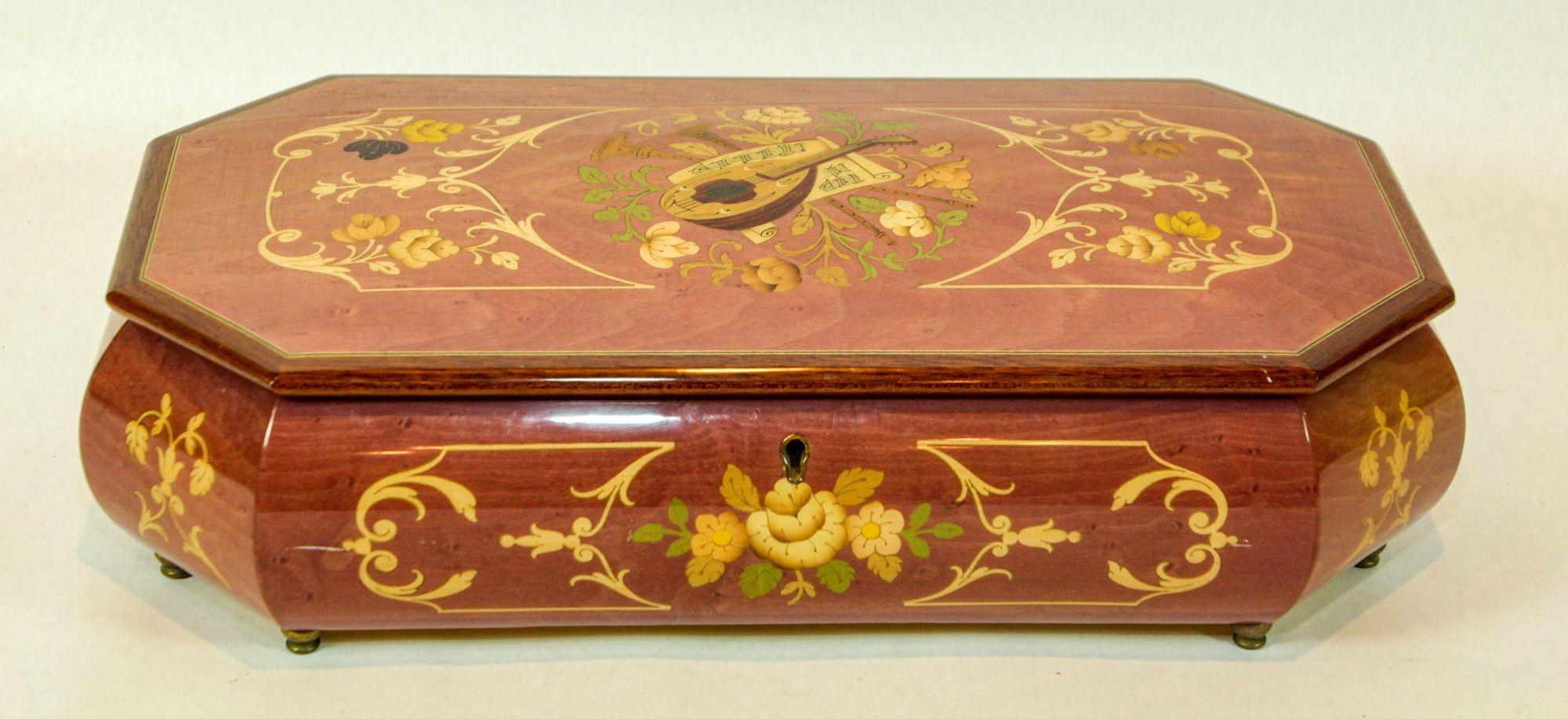 Vintage Italian Music Box Footed Wooden Inlaid Jewelry Box Made in Italy For Sale 12