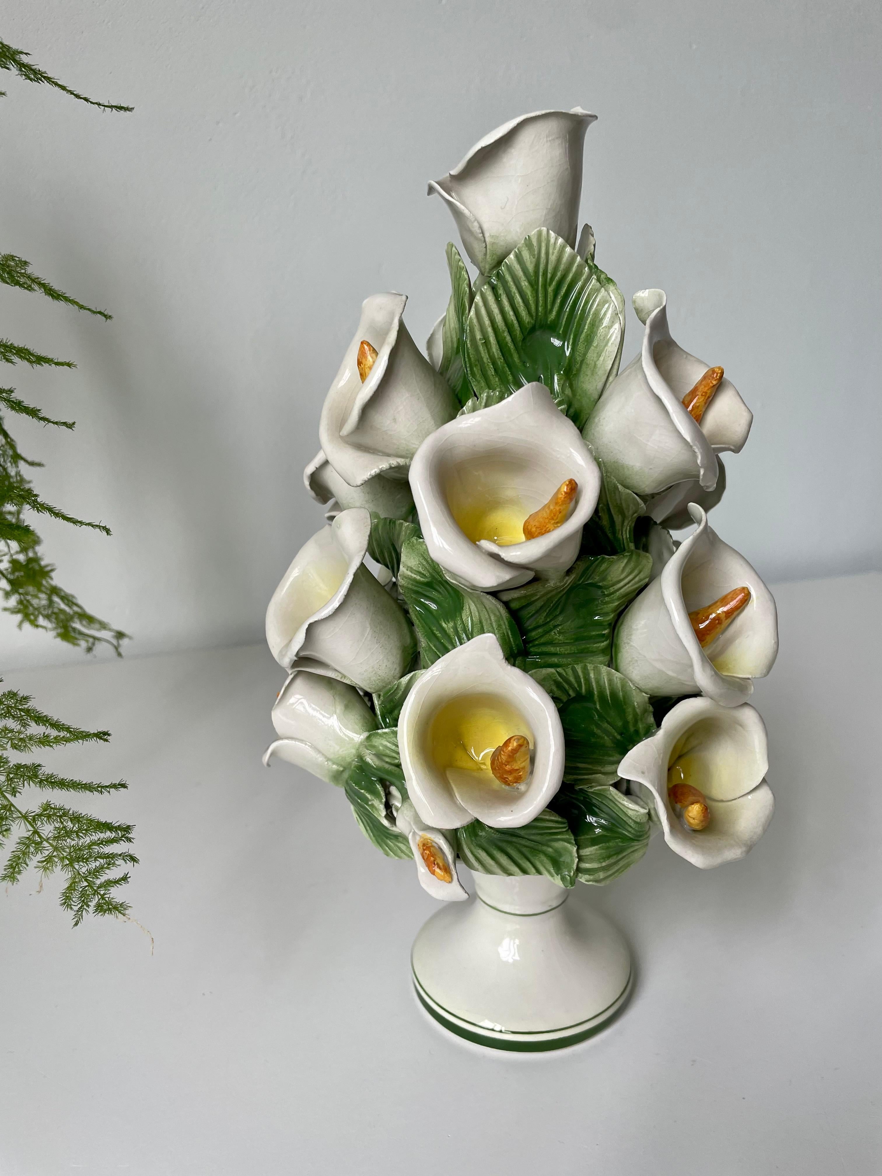 20ième siècle Figurine italienne naturaliste Cala Lily en porcelaine, vers 1970 en vente