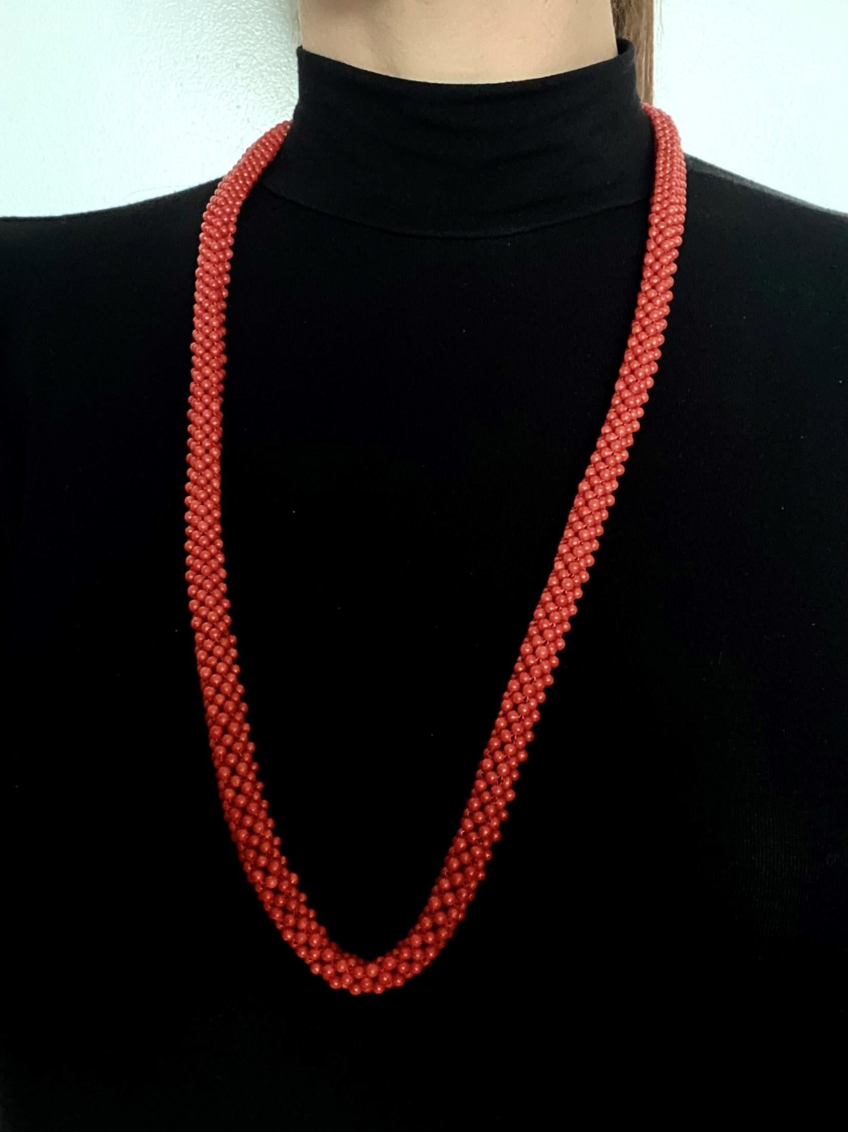 Vintage Italian Necklace Sautoir in 18Kt Yellow Gold with Sardinian Red Coral 3