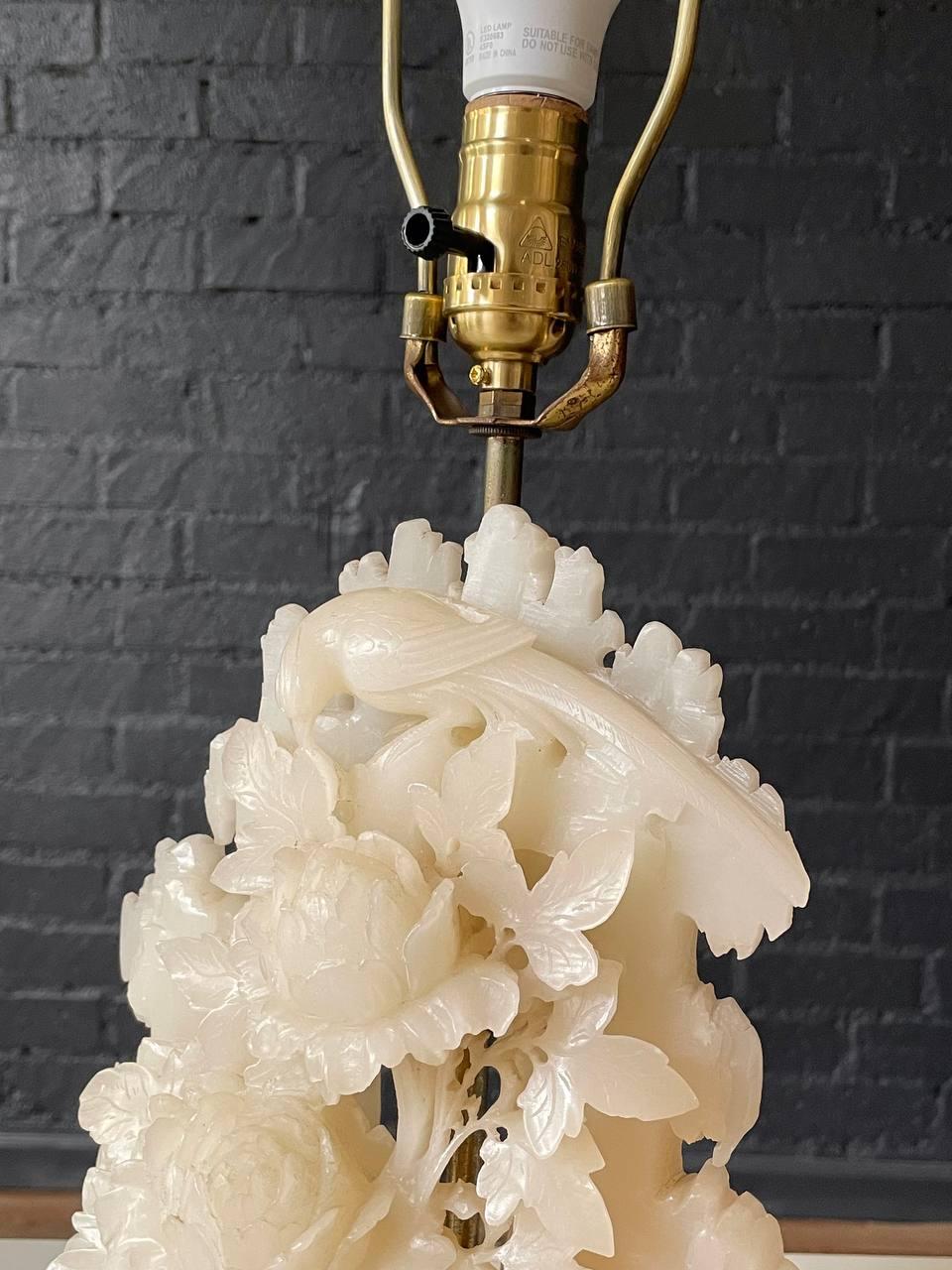 Vintage Italian Neoclassical Carved Alabaster Table Lamp w/ Floral & Bird Motif For Sale 4