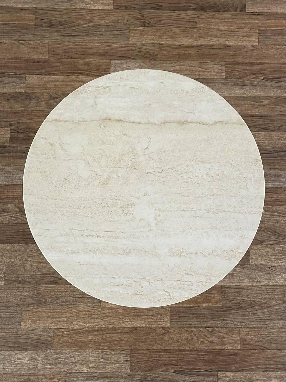Mesa auxiliar neoclásica italiana vintage con pedestal de madera dorada Italiano en venta