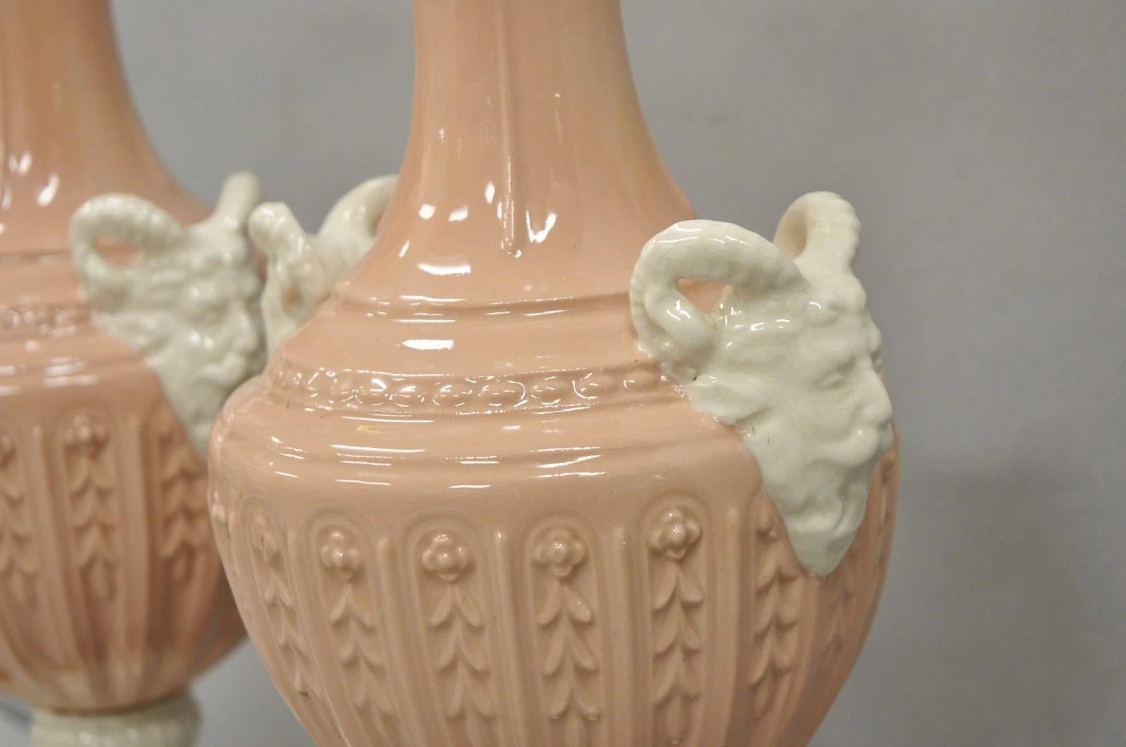 Vintage Italian Neoclassical Lámparas de sobremesa de porcelana rosa con hombre barbudo, Pareja en Bueno estado para la venta en Philadelphia, PA