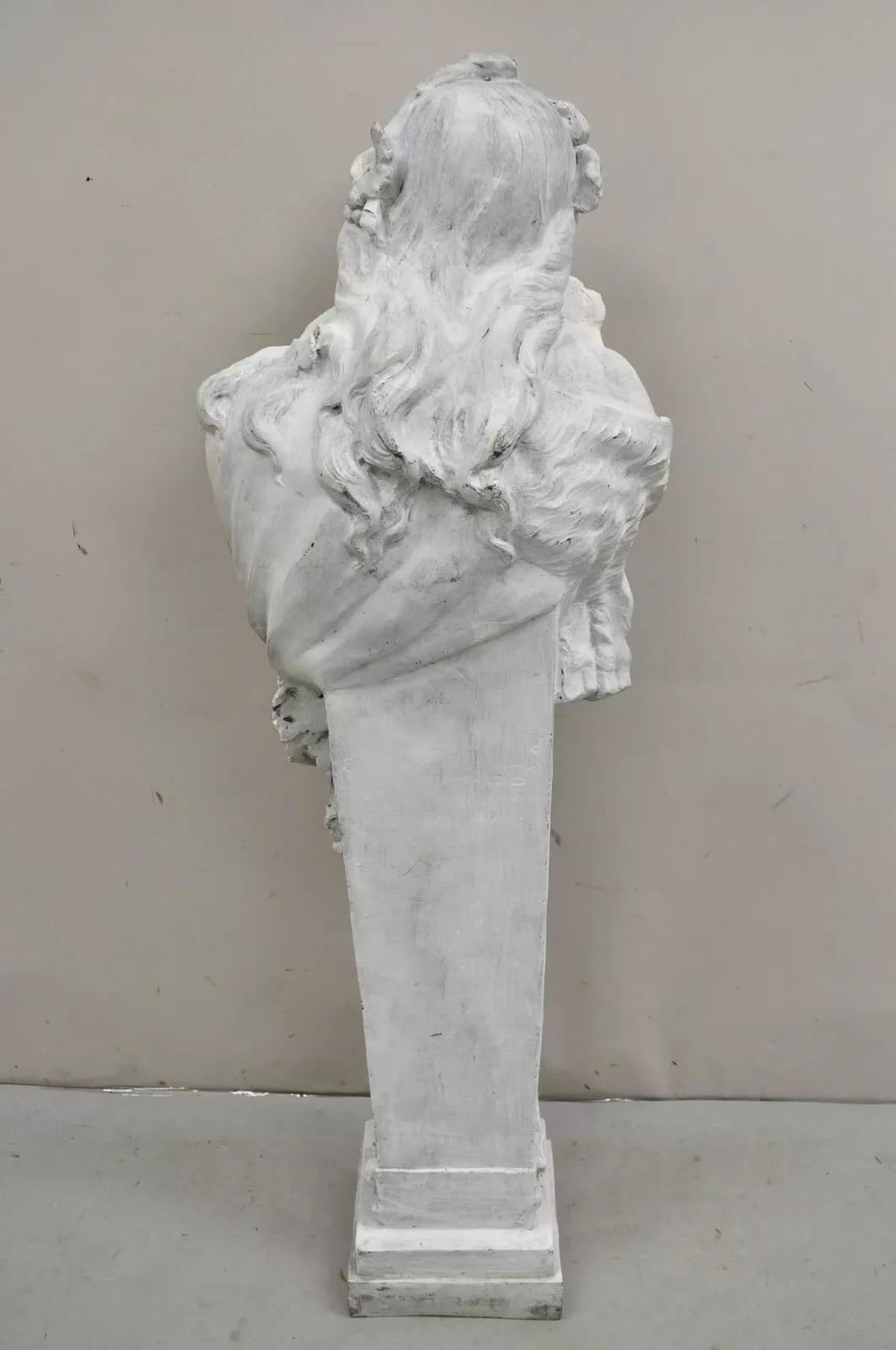 Statue d'automne 58 pouces de style néoclassique italien en fibre de verre féminin Herm Autumn en vente 1
