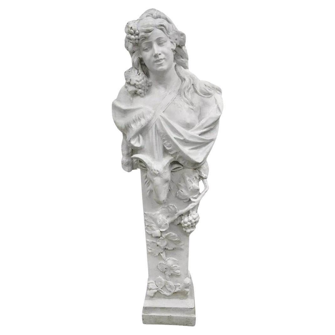 Italienische weibliche Vintage-Statue aus Fiberglas im neoklassischen Stil, Autumn 58", Vintage