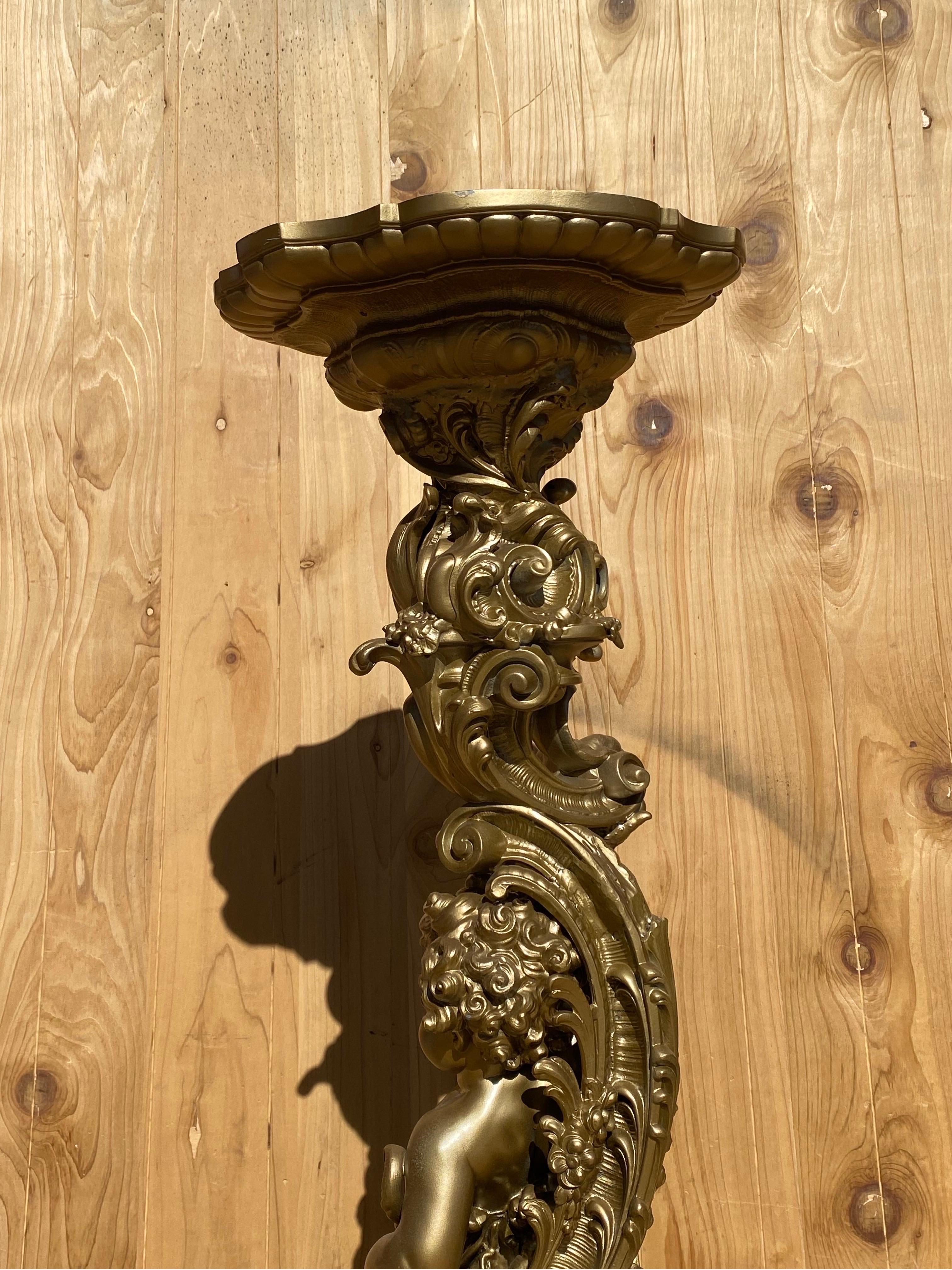 Vintage Italian Neoclassical Style Gold Ornate Cherub Putti Pedestal Plant Stand For Sale 1