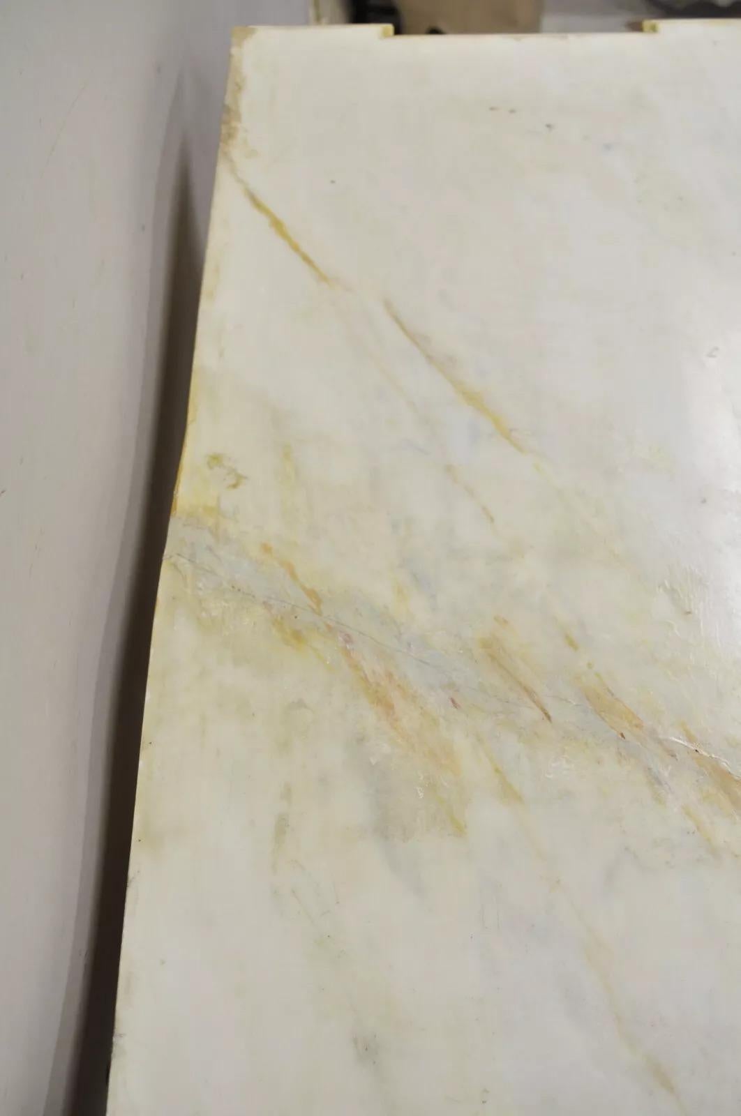 Italienischer Konsolentisch im neoklassischen Stil im Vintage-Stil mit Marmorplatte in Creme und vergoldetem Gold im Angebot 5