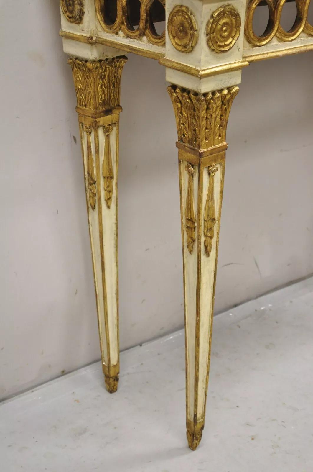Italienischer Konsolentisch im neoklassischen Stil im Vintage-Stil mit Marmorplatte in Creme und vergoldetem Gold im Zustand „Gut“ im Angebot in Philadelphia, PA