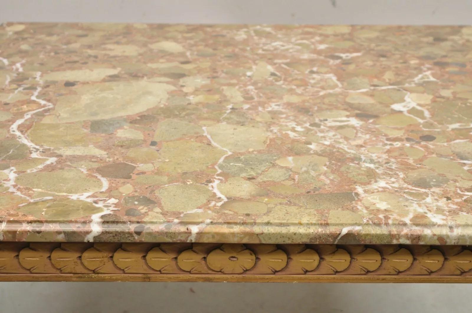 Table basse carrée italienne de style néoclassique rose et rouge Bon état - En vente à Philadelphia, PA