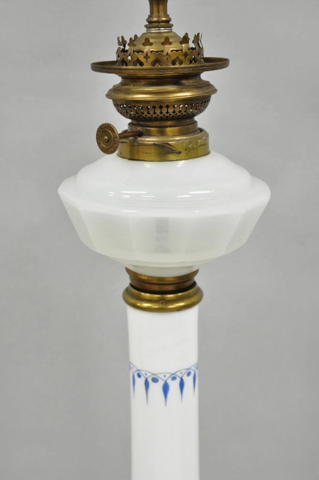 Vintage Italian Neoclassical White Milk Glass Column Blue Greek Key Table Lamp For Sale 2