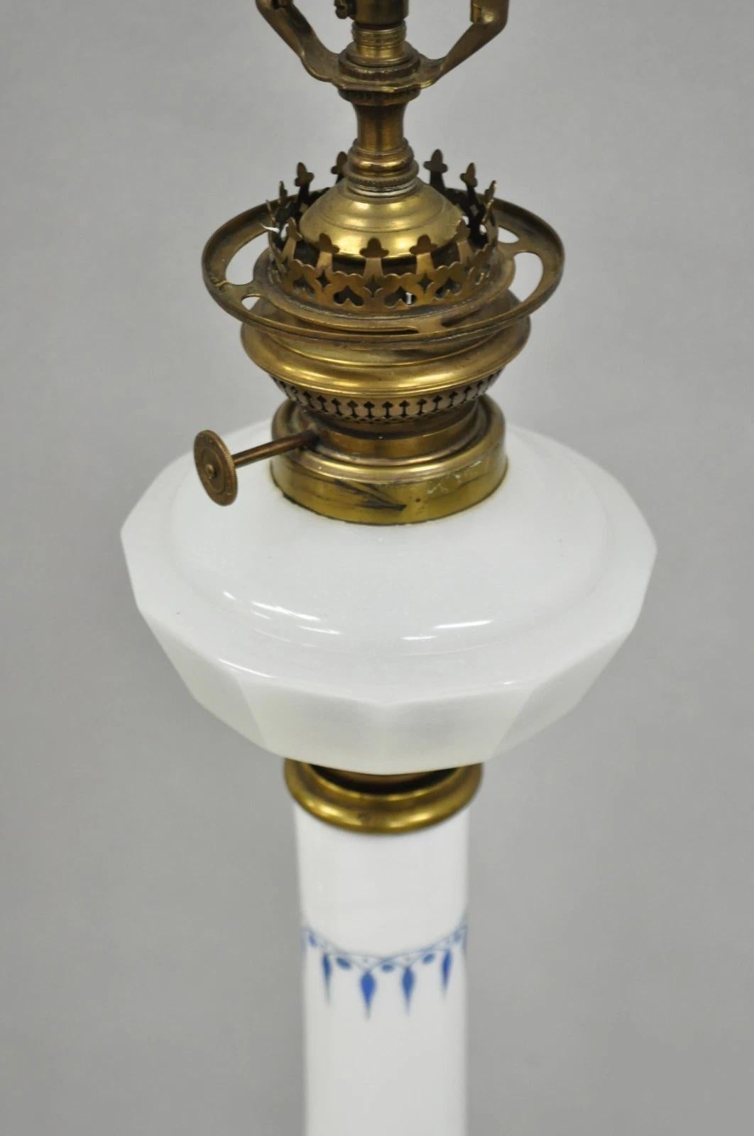 Vintage Italian Neoclassical White Milk Glass Column Blue Greek Key Table Lamp For Sale 3