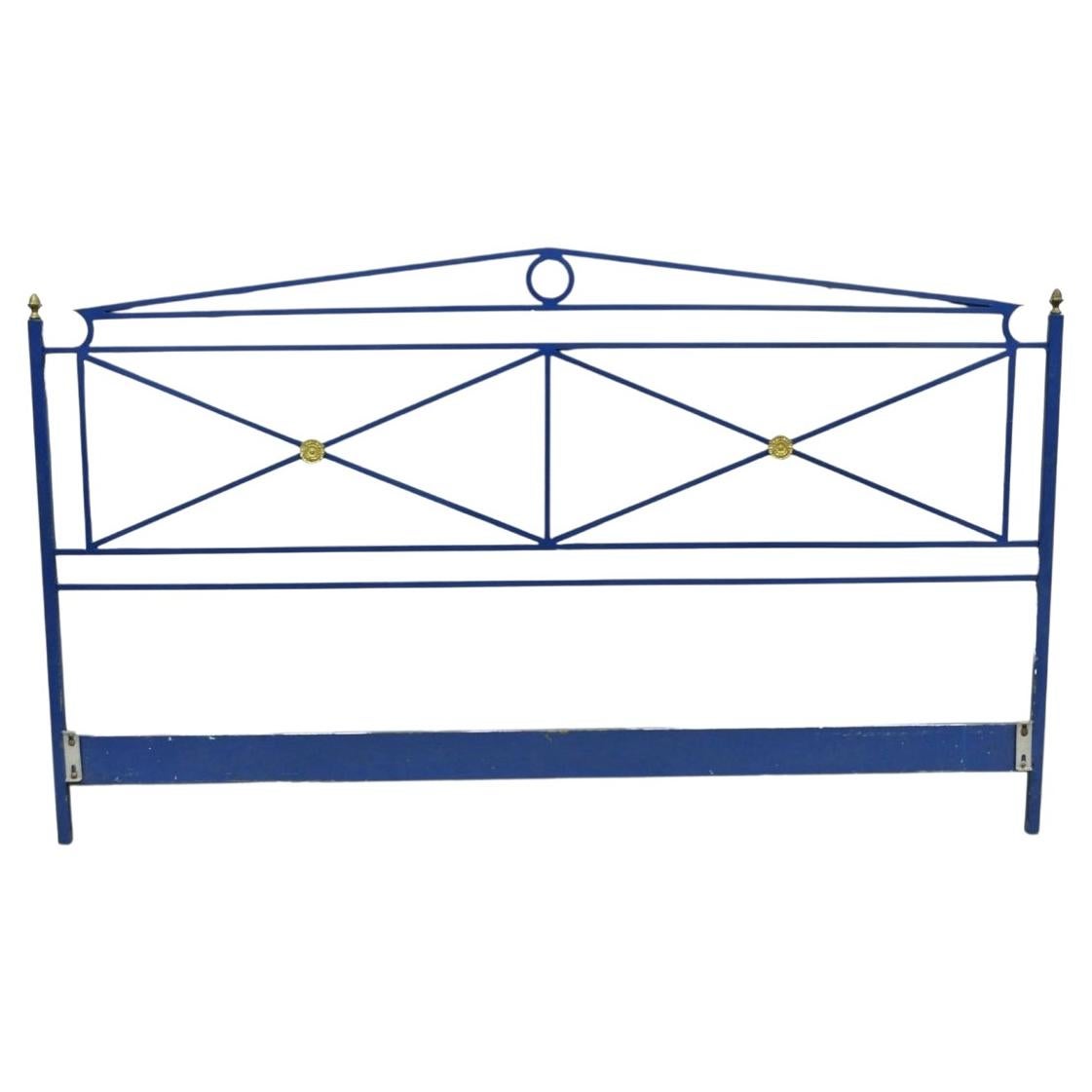 Testiera da letto king size vintage in stile neoclassico italiano, in ferro battuto e ottone, con struttura a X