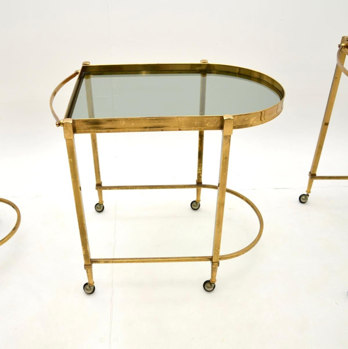 Ensemble de tables italiennes vintage en laiton en vente 2
