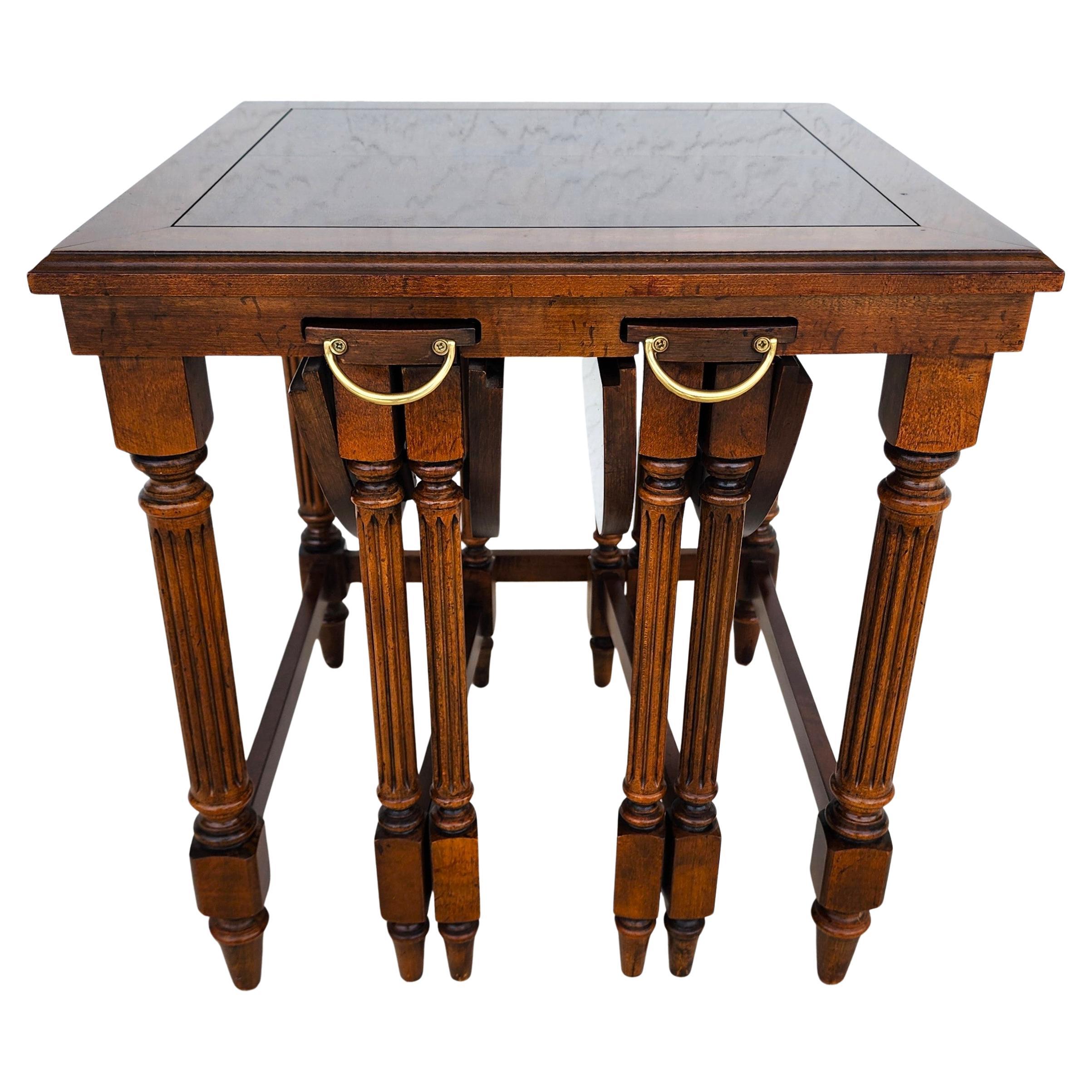 Mesas nido italianas vintage de Gordons Fine Furniture en venta