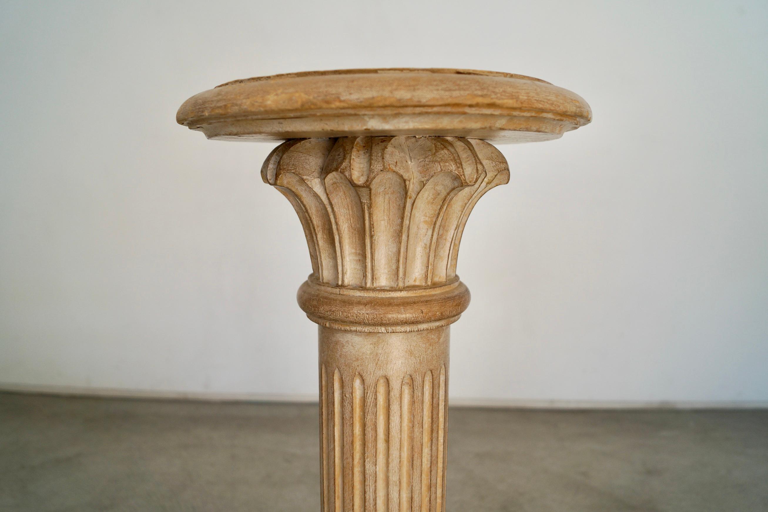 Vintage Italian Old World Neoclassical Column Pedestal Stand For Sale 5