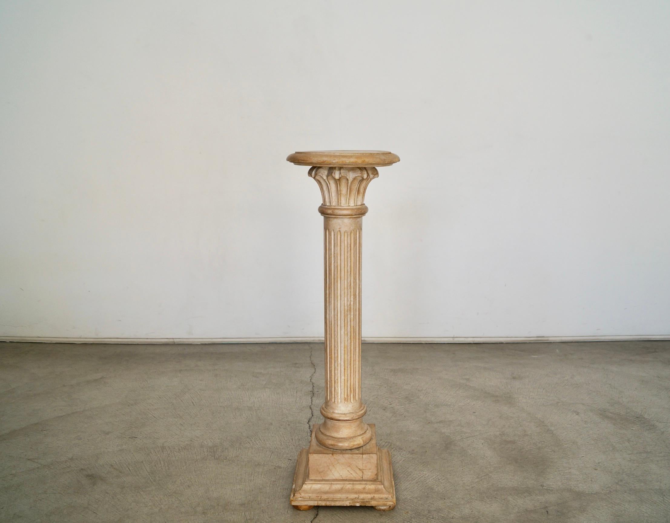 Late 20th Century Vintage Italian Old World Neoclassical Column Pedestal Stand For Sale