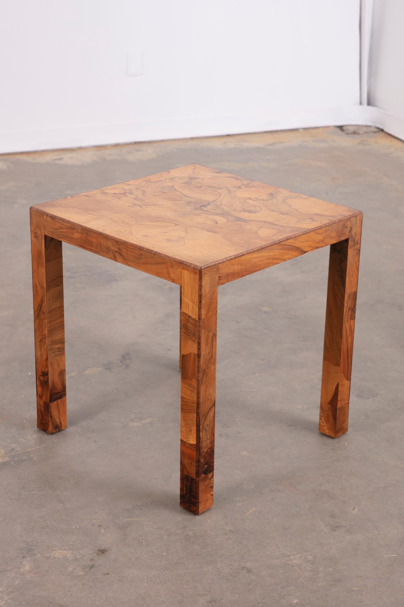 Mid-Century Modern Vintage Italian Olive Parsons Style Side Table en vente