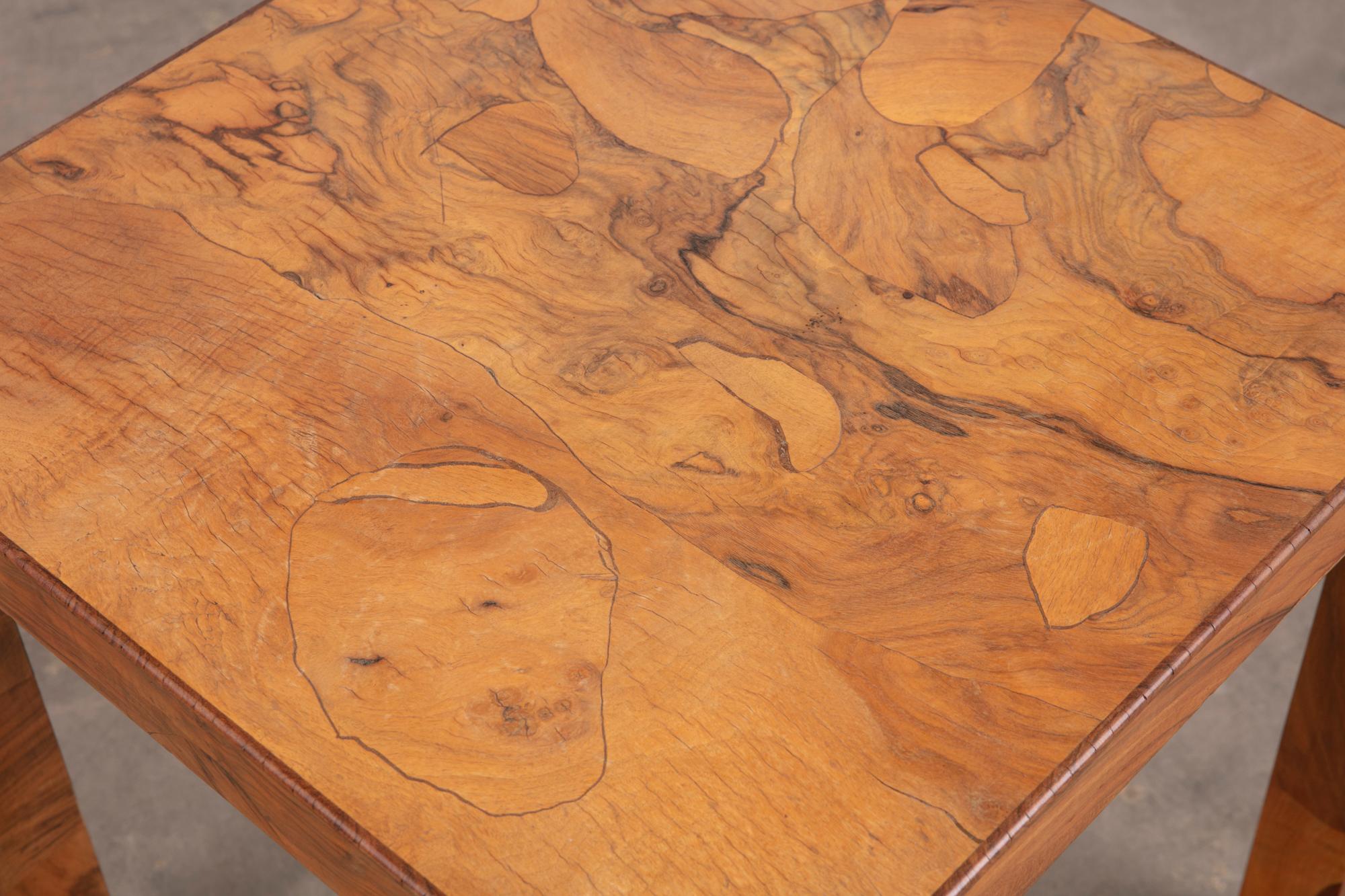 italien Vintage Italian Olive Parsons Style Side Table en vente