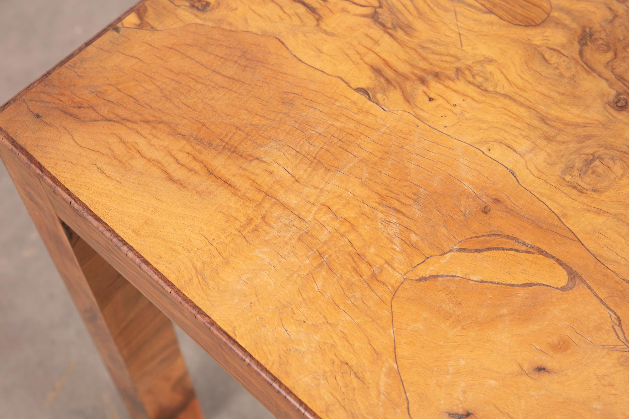 Vintage Italian Olive Parsons Style Side Table Bon état - En vente à New York, NY