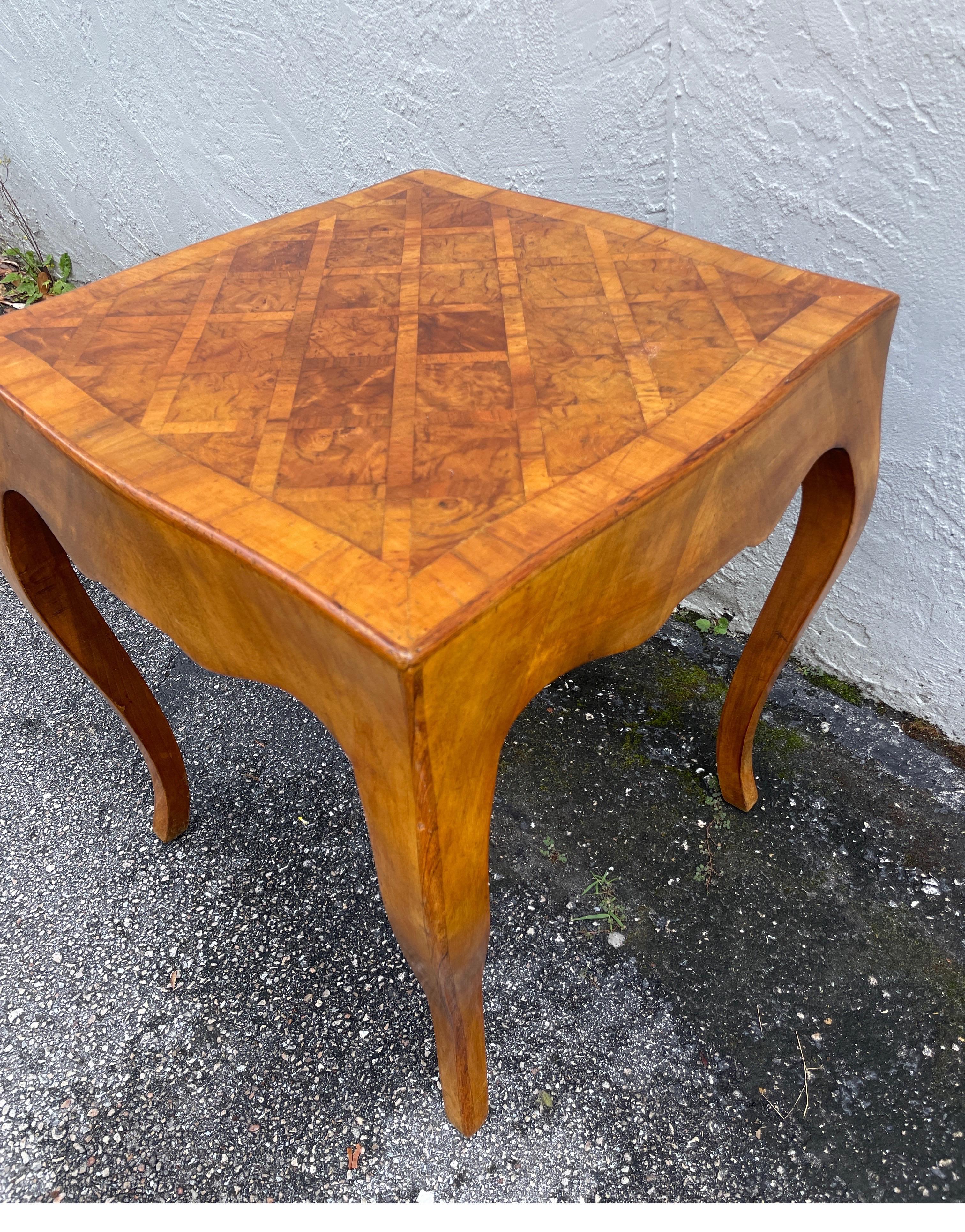 Vintage Italian Olive Wood Side Table In Good Condition For Sale In West Palm Beach, FL