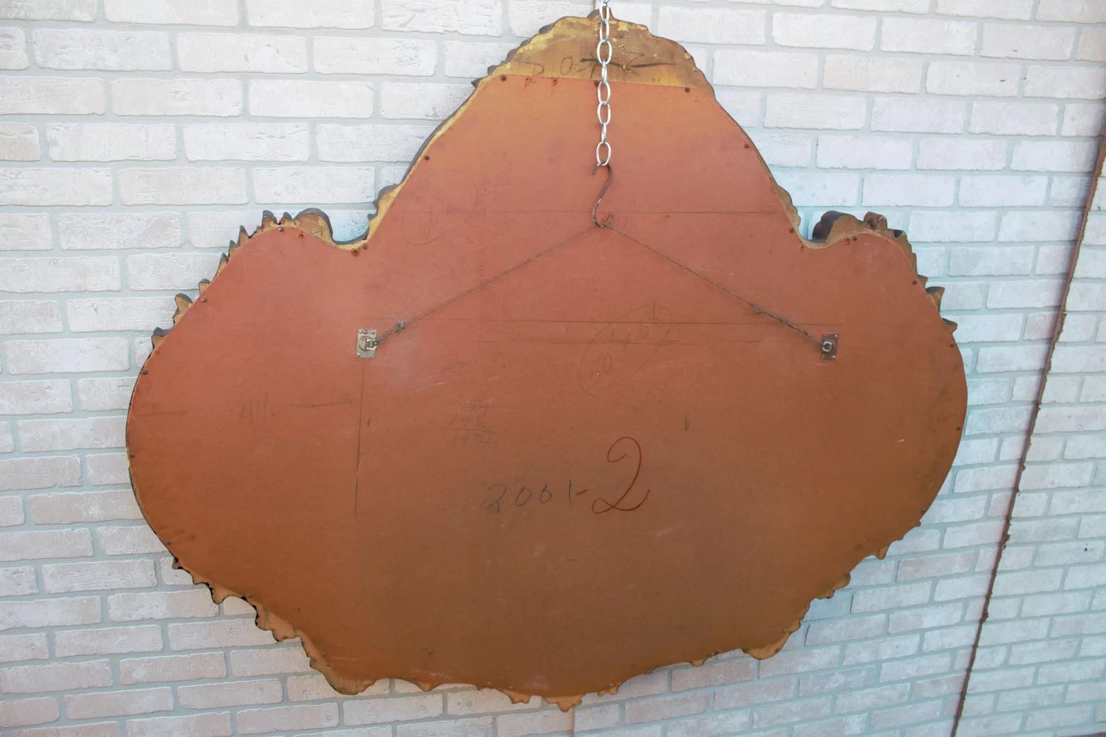 Bois Miroir mural italien orné vintage en vente