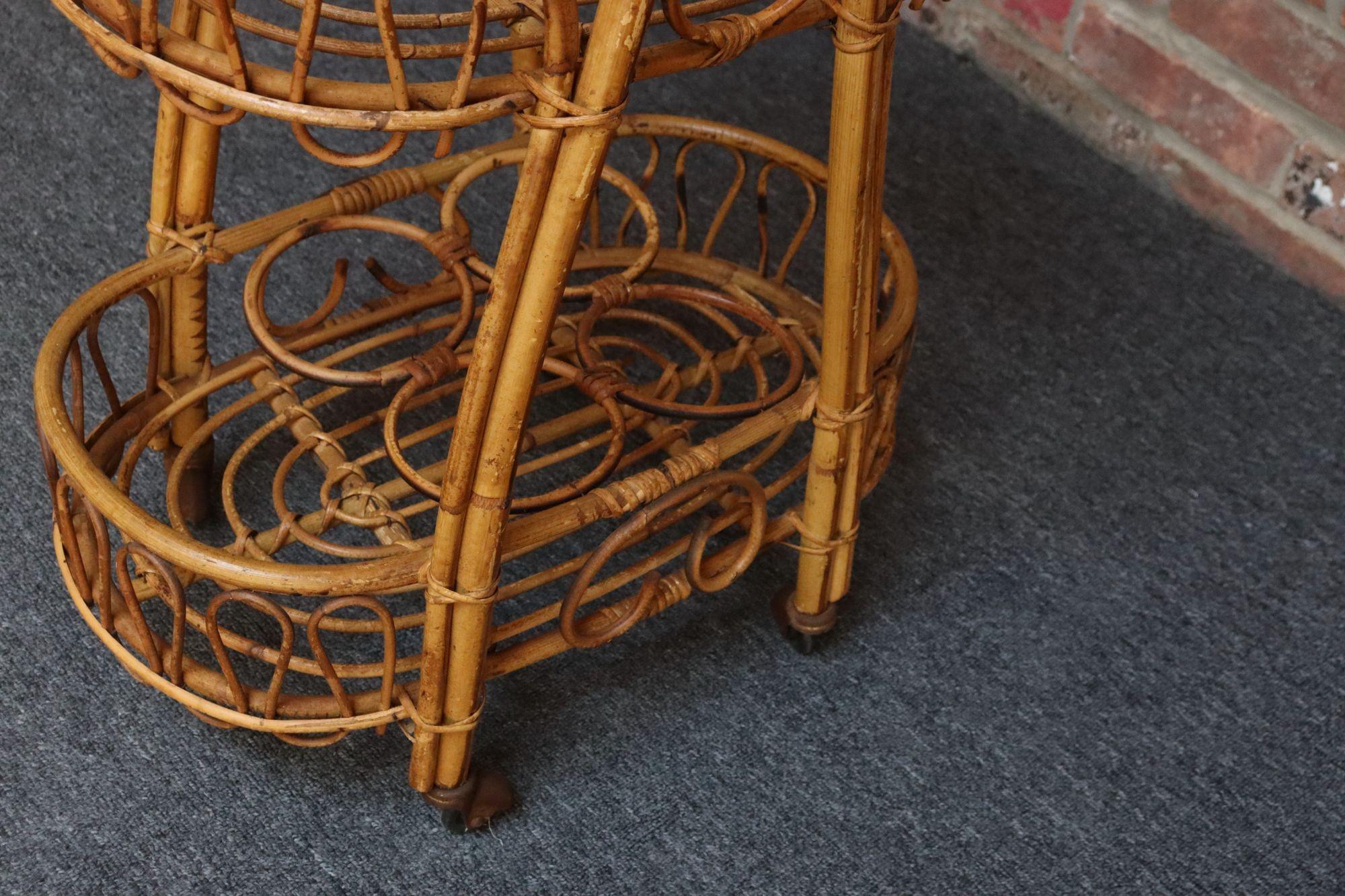 Vintage Italian Oval Bar Cart / Trolley on Caster Wheels in Bamboo and Rattan For Sale 9