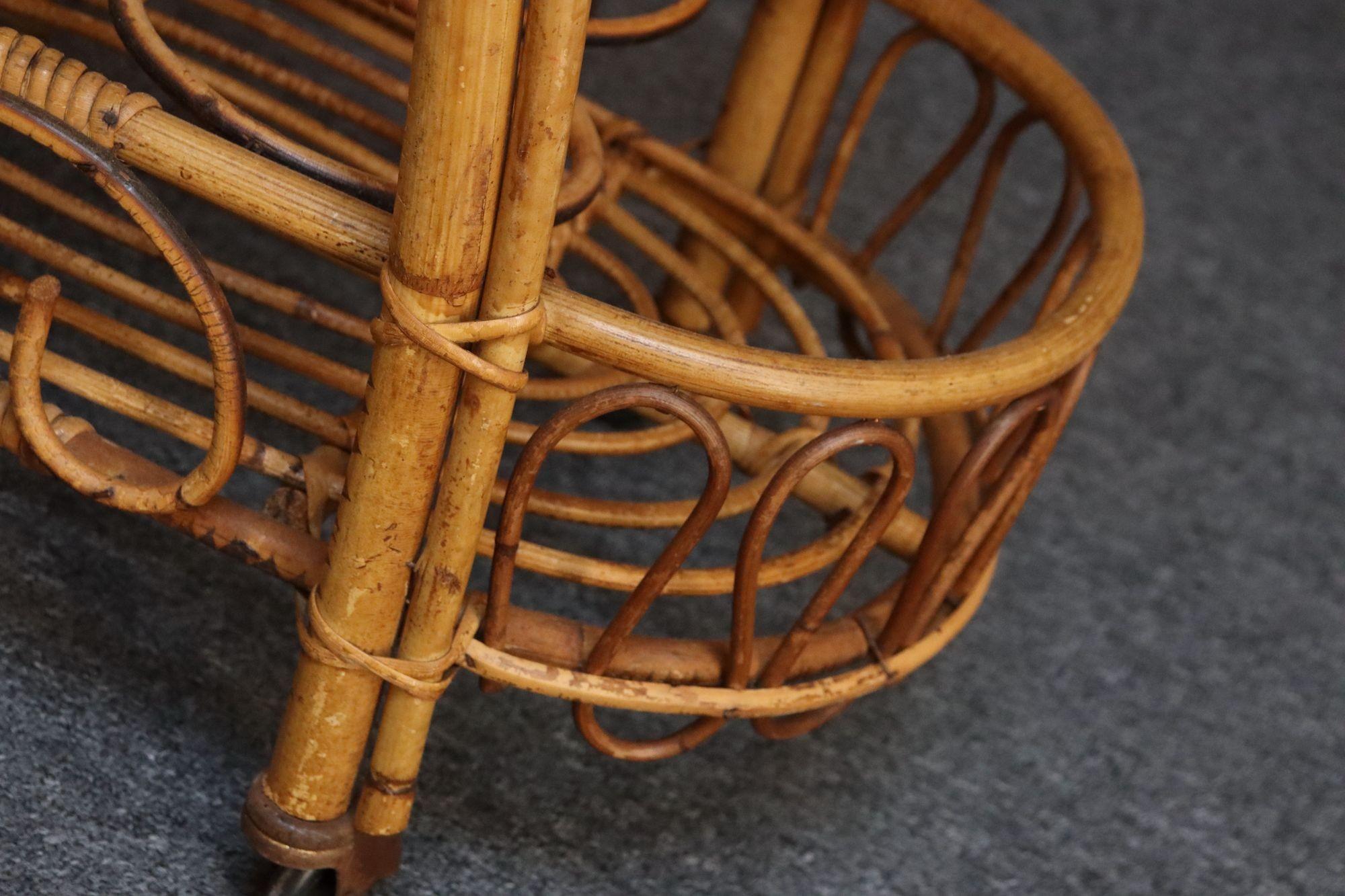 Vintage Italian Oval Bar Cart / Trolley on Caster Wheels in Bamboo and Rattan For Sale 13