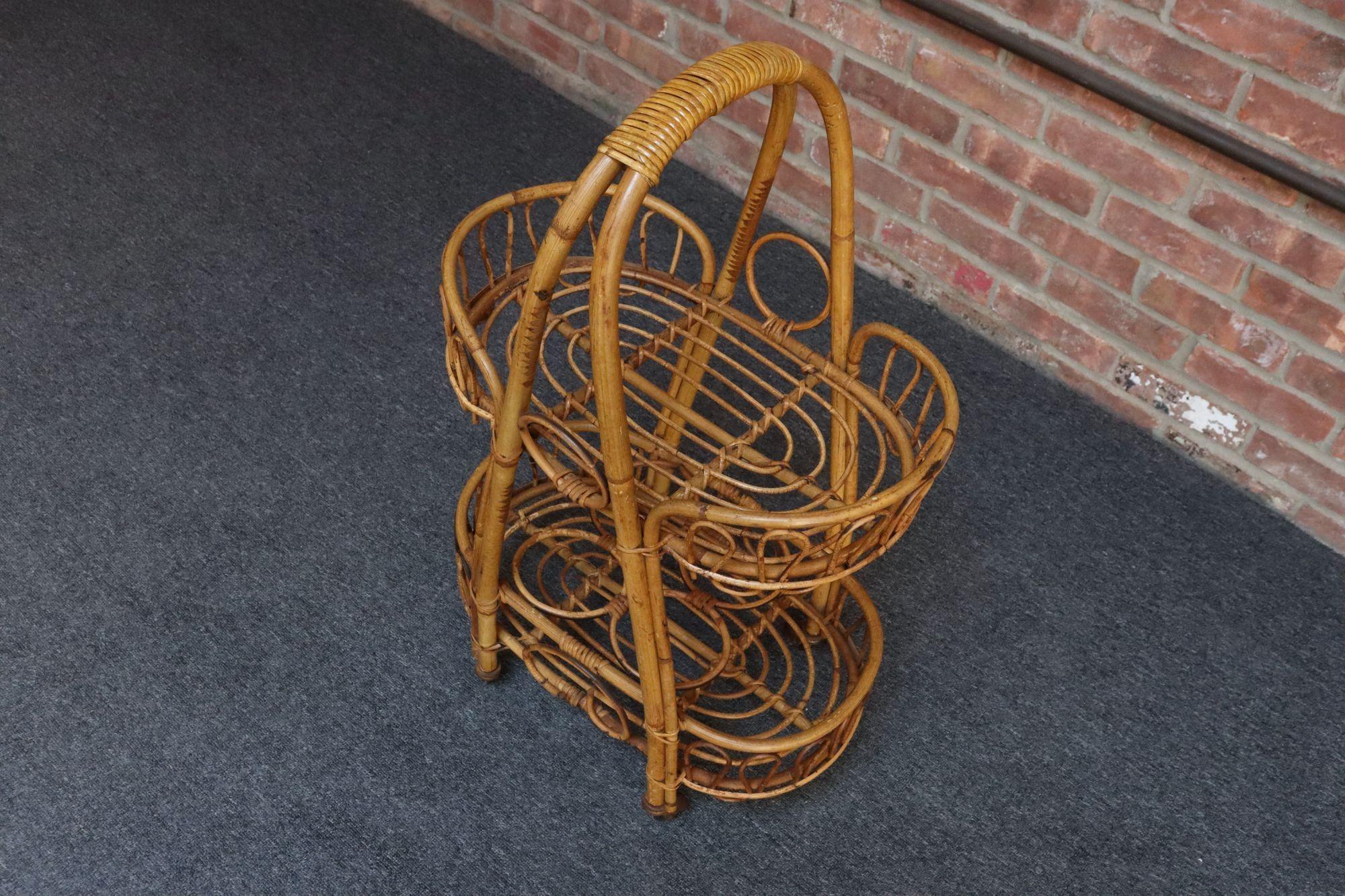 Mid-Century Modern Vintage Italian Oval Bar Cart / Trolley on Caster Wheels in Bamboo and Rattan For Sale