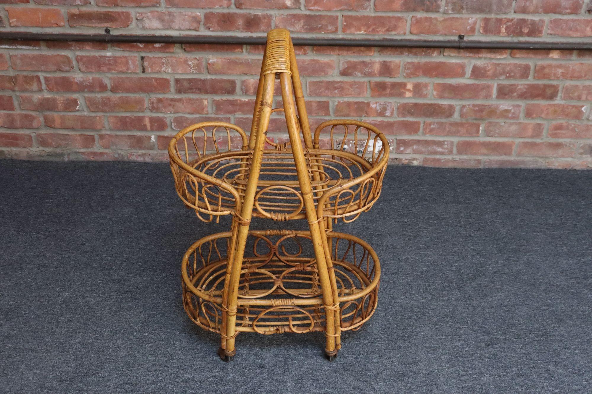 Vintage Italian Oval Bar Cart / Trolley on Caster Wheels in Bamboo and Rattan For Sale 3