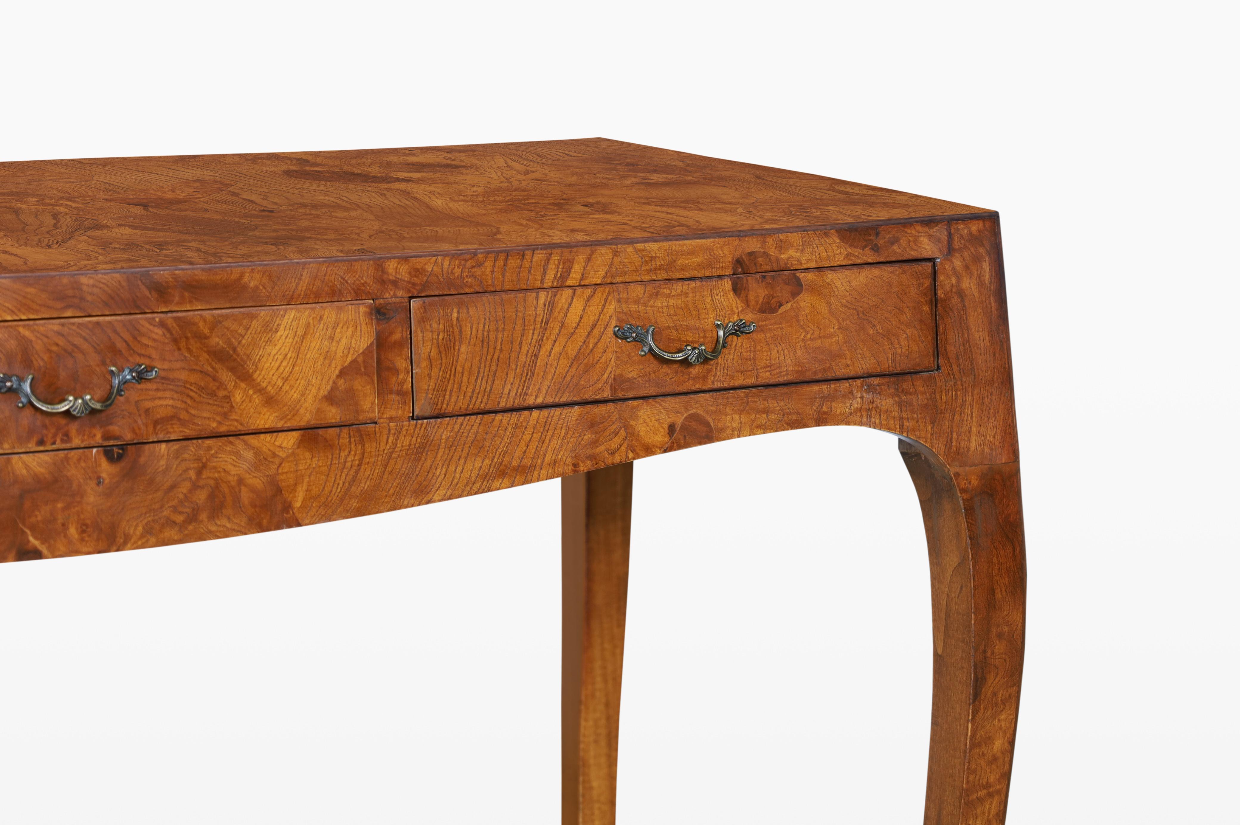 Vintage Italian Oyster Burl Wood Writing Desk Italiano en venta