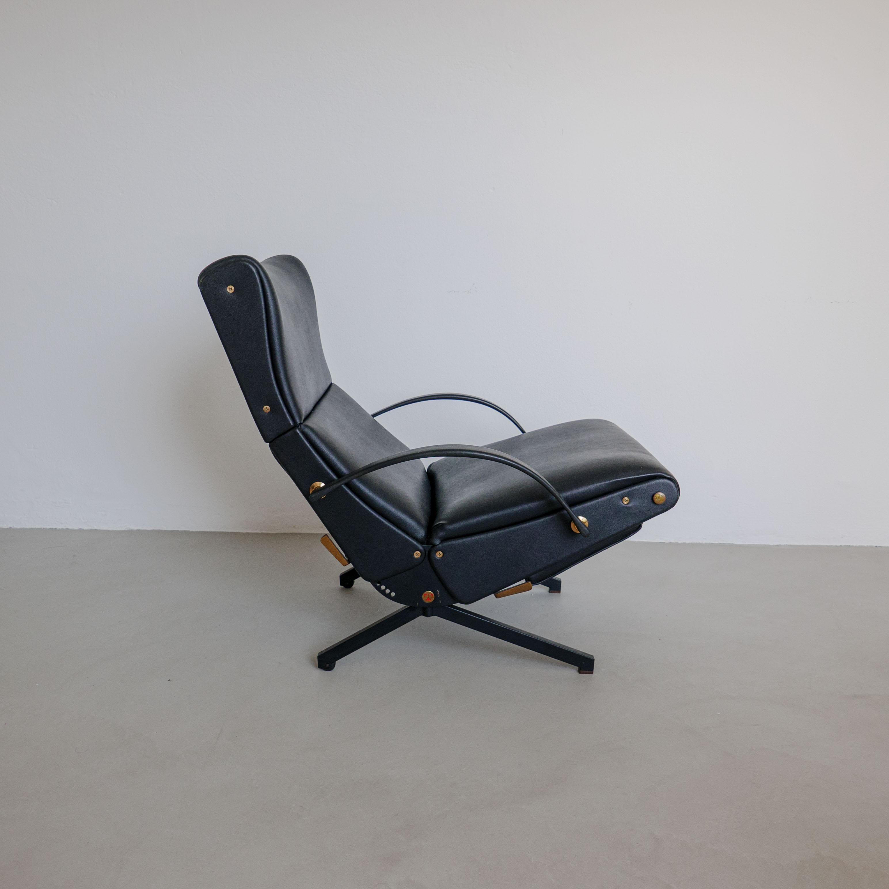 Mid-Century Modern Vintage Italian Borsani P40 Reclining Lounge Chair, Original Black Leather For Sale