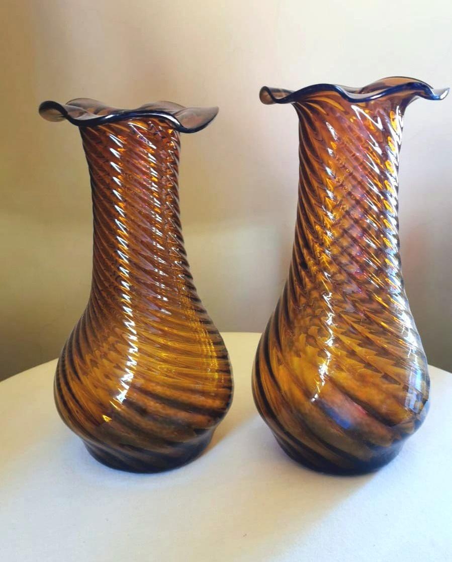 Vintage Italian Pair of Tuscan Blown Glass Vases In Good Condition In Prato, Tuscany