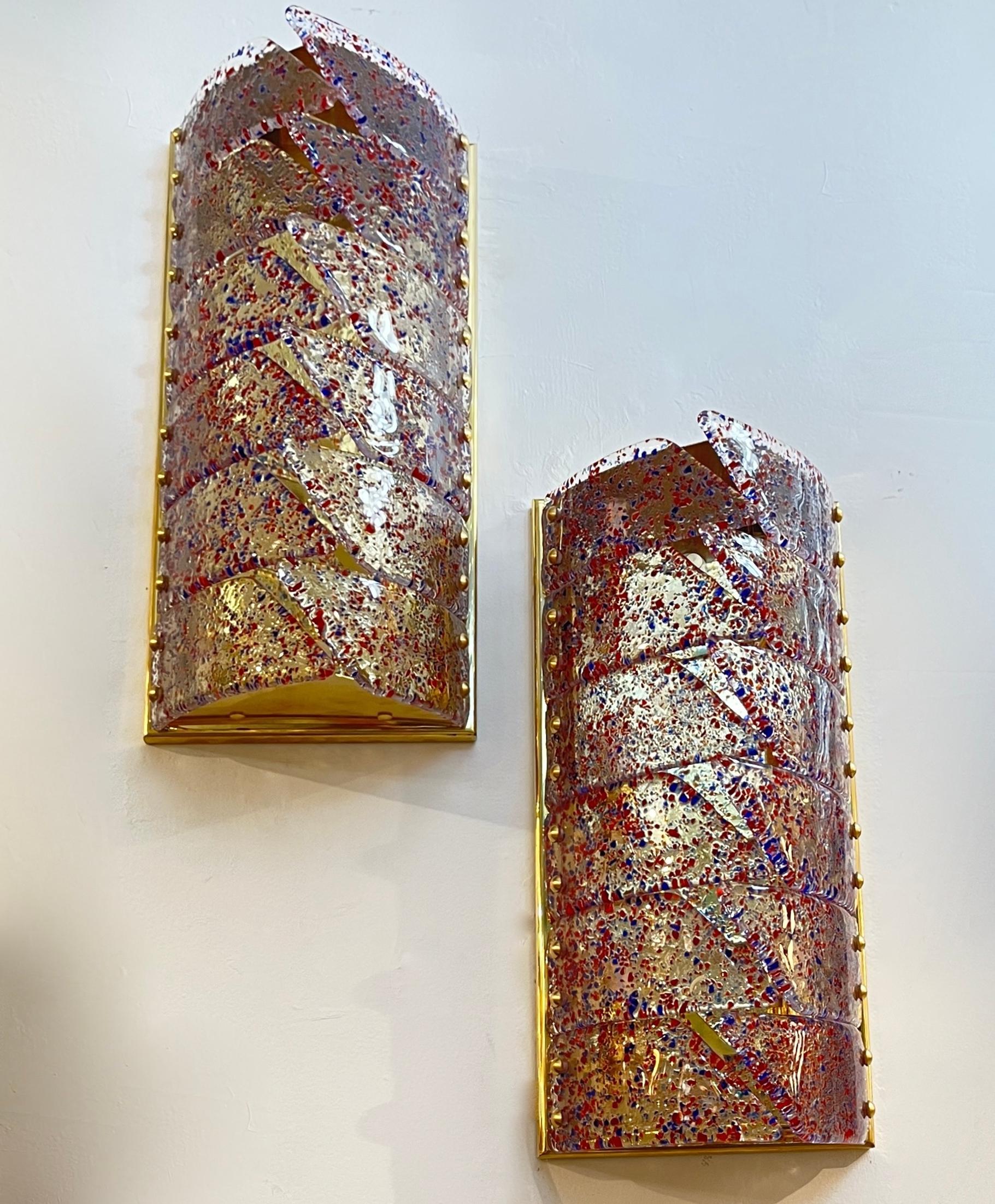 Vintage Italian Glass Coppia di scensori in ottone con motivi policromi in vetro di Murano in vendita 7