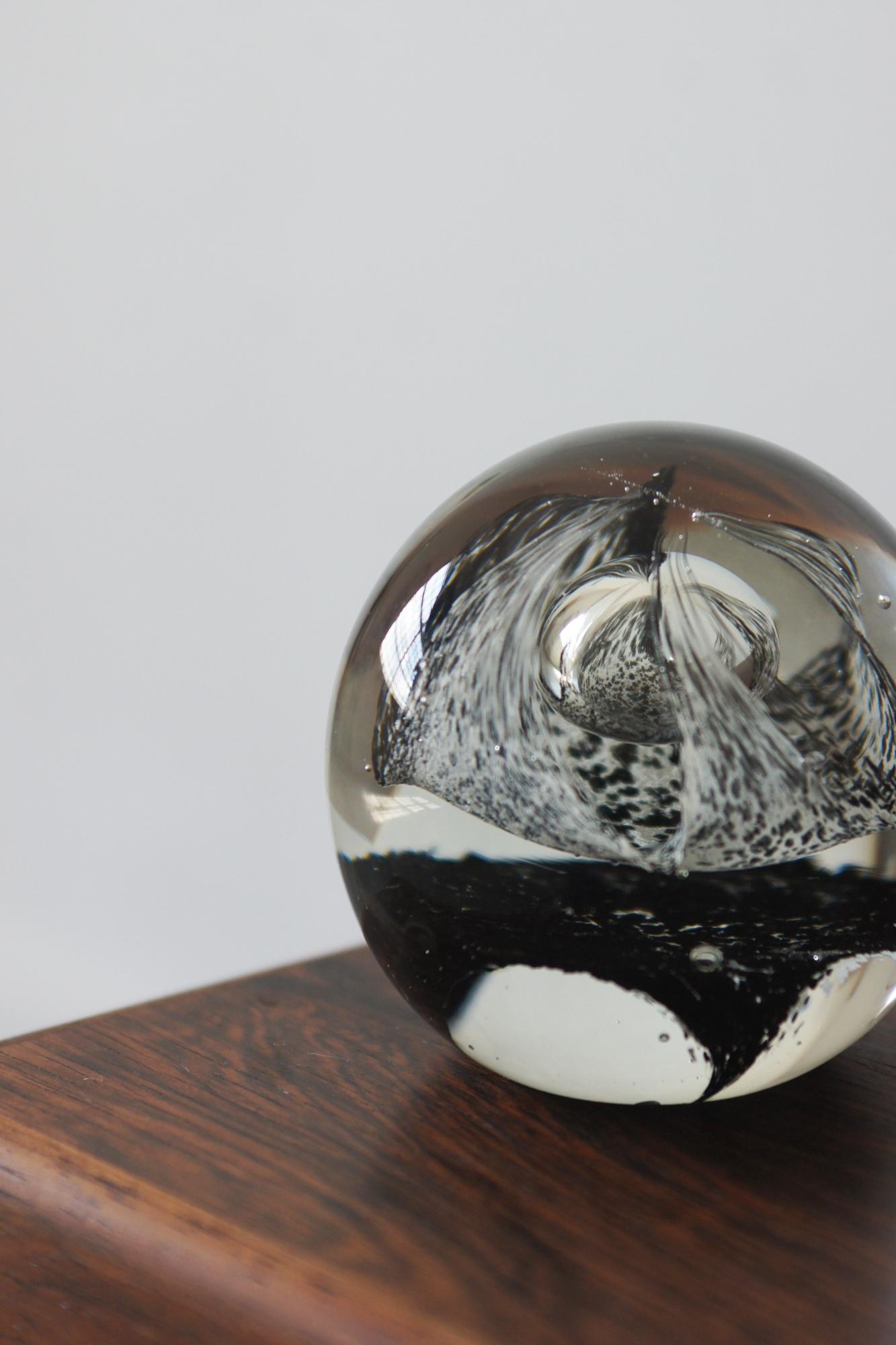 Romantico Palla fermacarte italiana d'epoca, 1970 in vendita