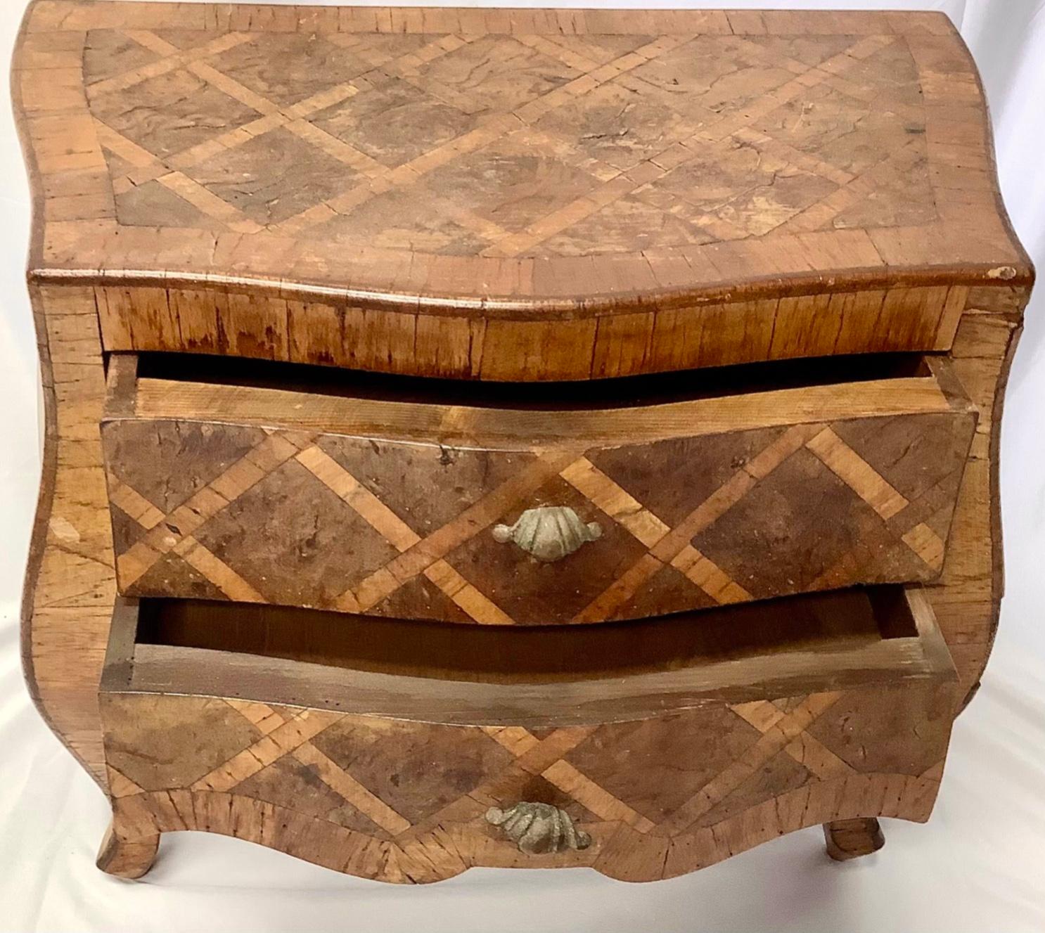 Baroque Vintage Italian Parquetry Miniature Bombe' Chest For Sale
