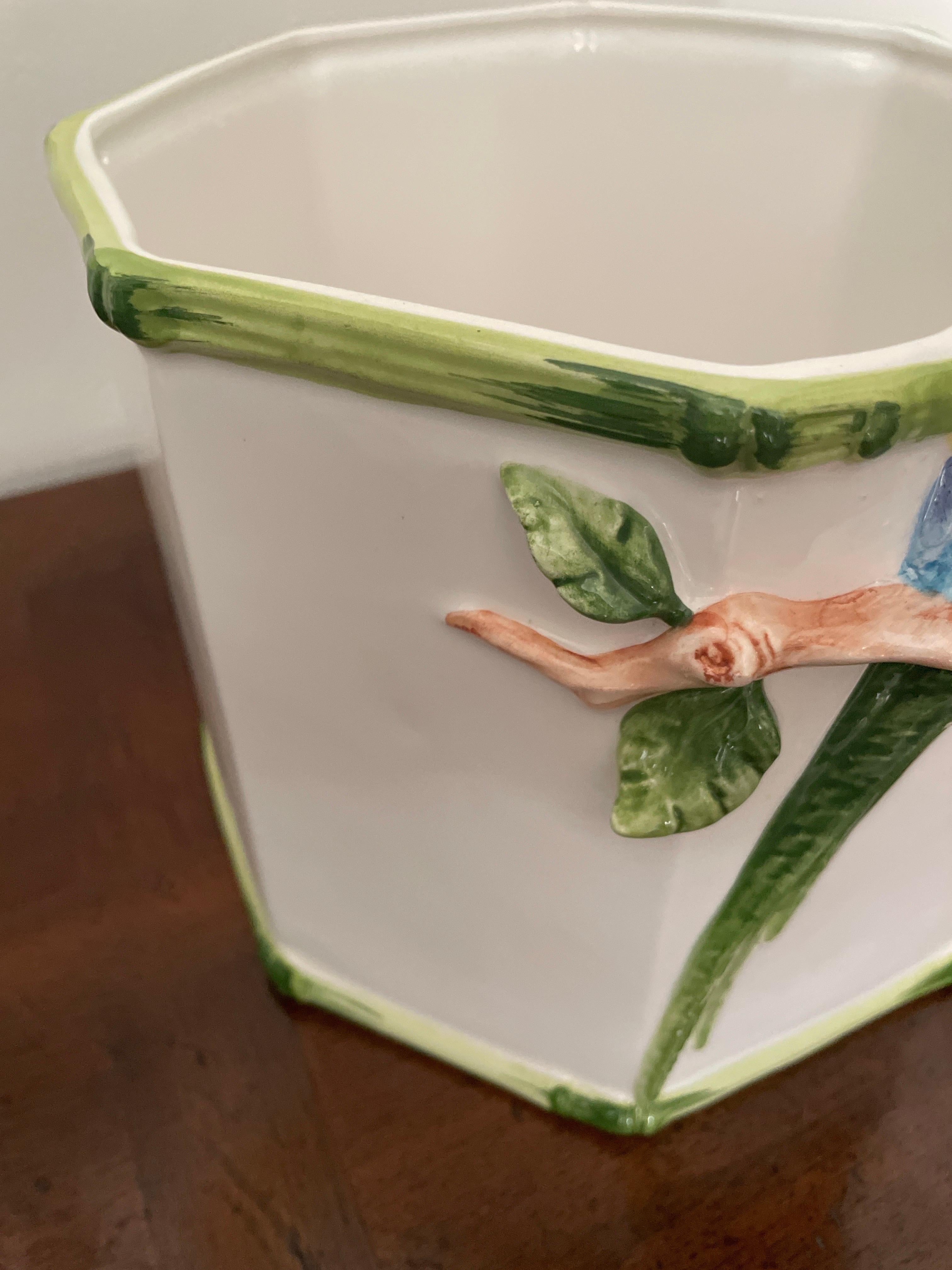 Vintage Italian Parrot Cache Pot In Good Condition For Sale In West Palm Beach, FL