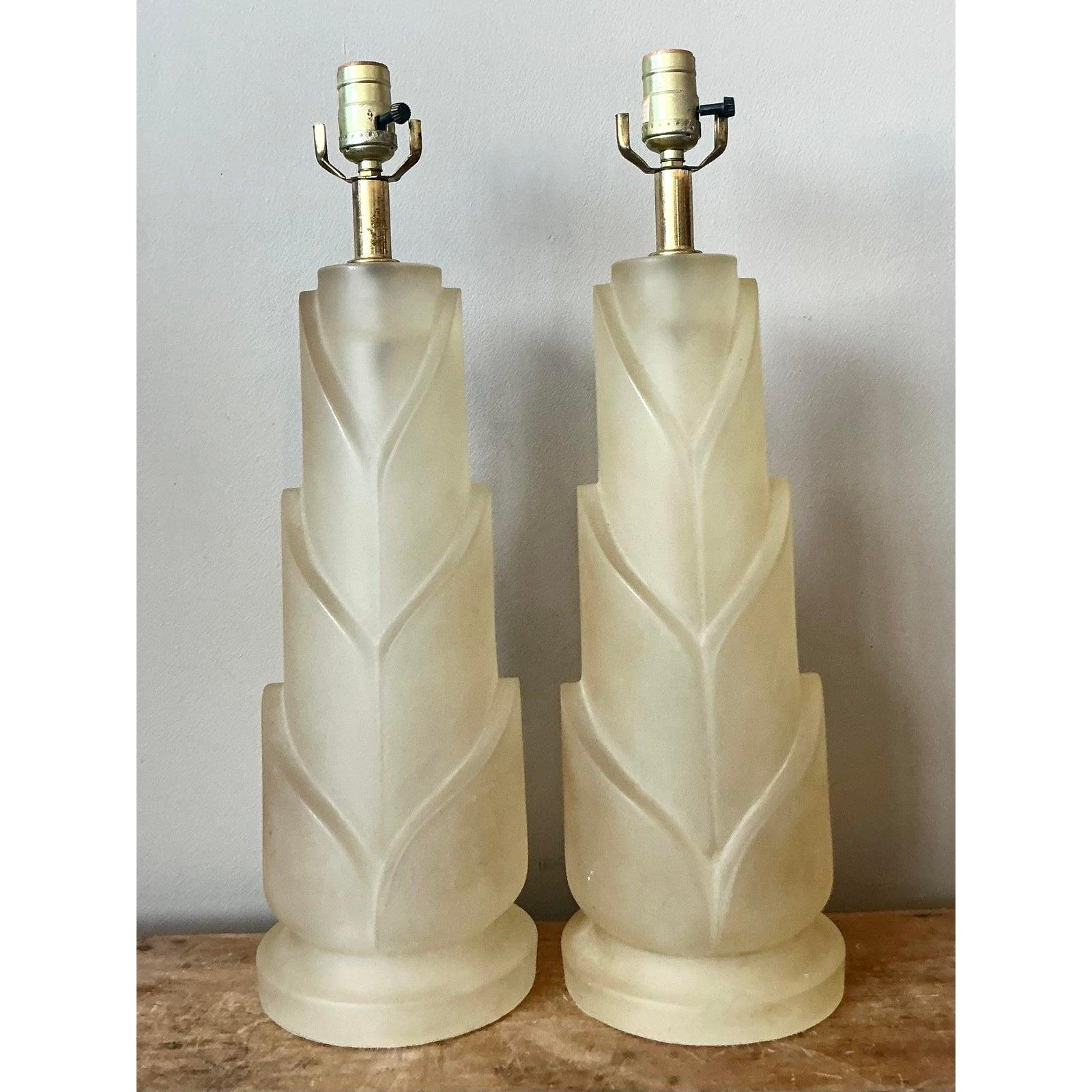 Vintage Italian Paulo Gucci Lámparas de Resina Esmerilada - Pareja Art Decó en venta