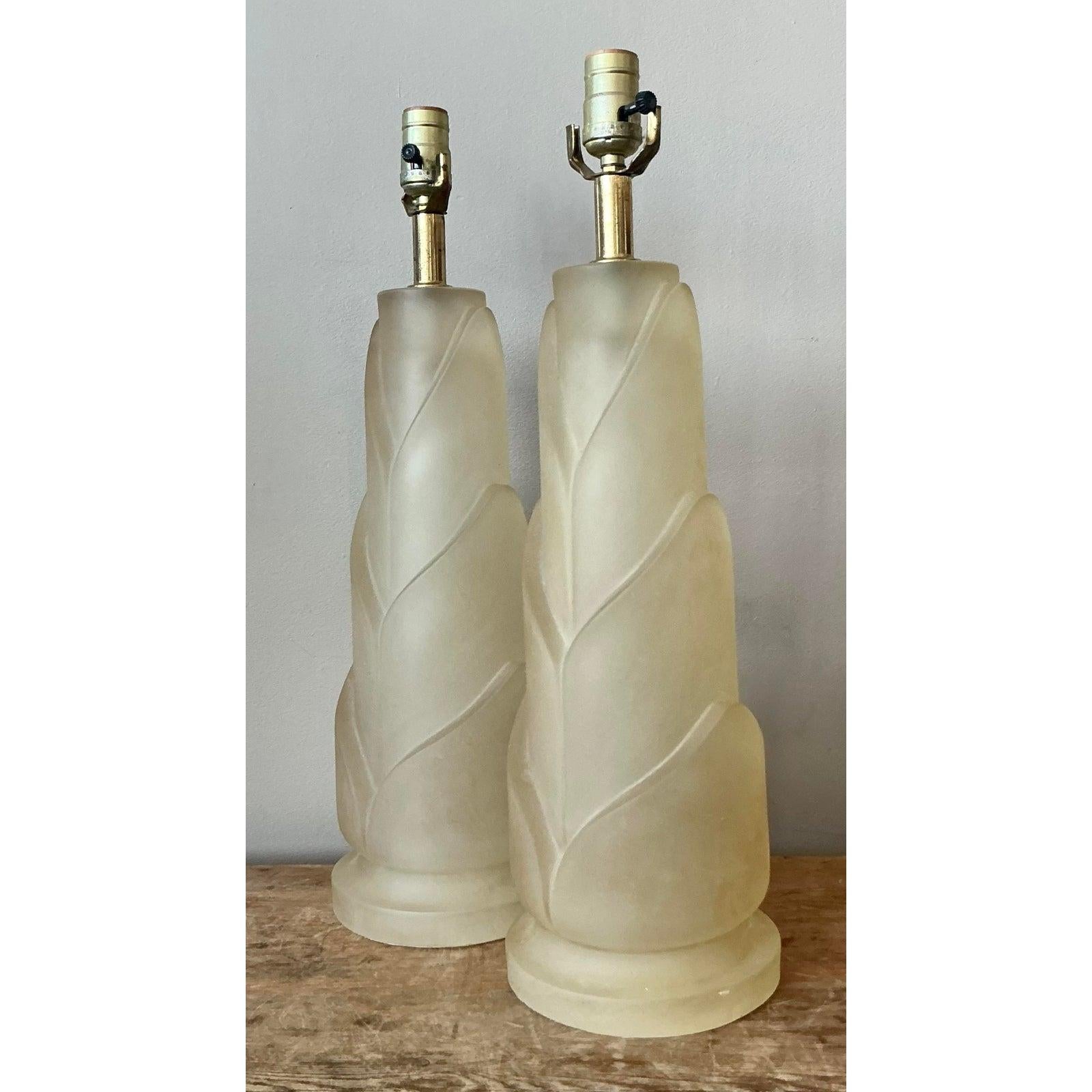 Vintage Italian Paulo Gucci Lámparas de Resina Esmerilada - Pareja en Bueno estado para la venta en West Palm Beach, FL