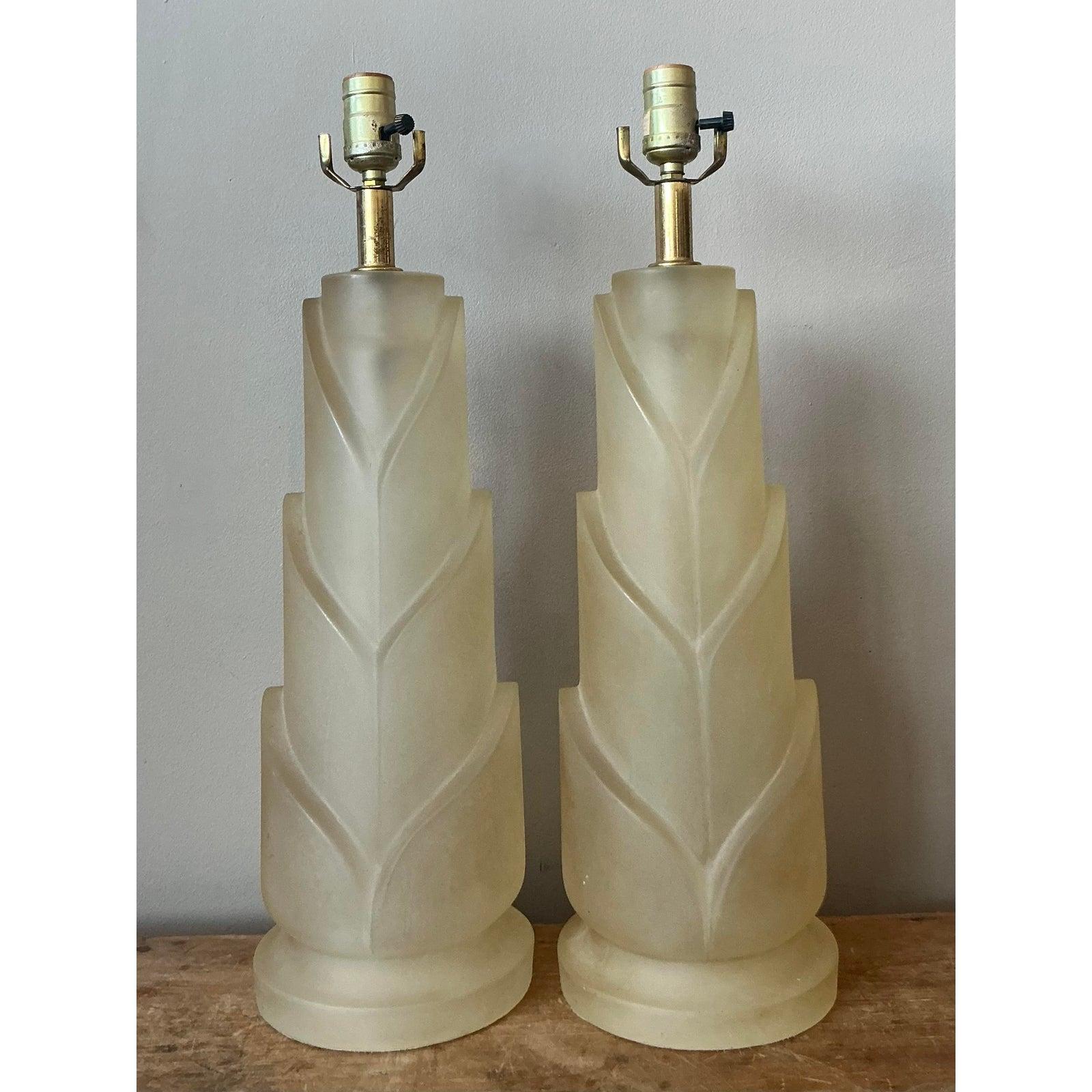 Vintage Italian Paulo Gucci Lámparas de Resina Esmerilada - Pareja Latón en venta