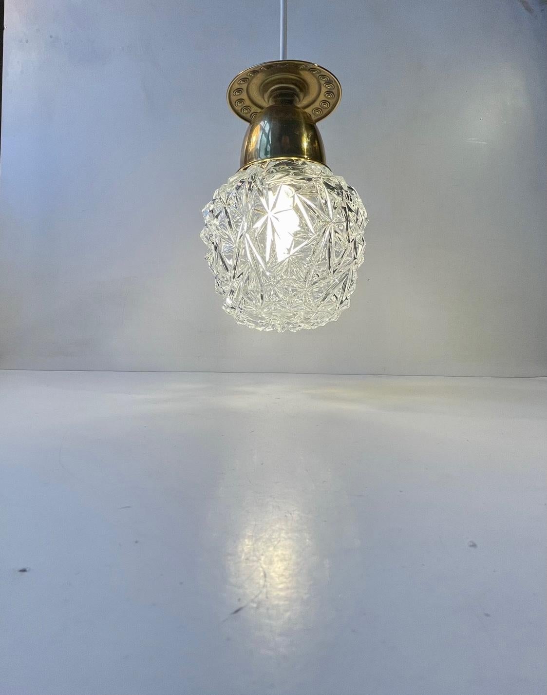 Vintage Italian Pendant Lamp in pressed Glass & Brass, 1960s In Good Condition For Sale In Esbjerg, DK