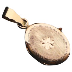 Vintage Italian Pendant Picture Locket solid 18K Gold / 4.37 gr