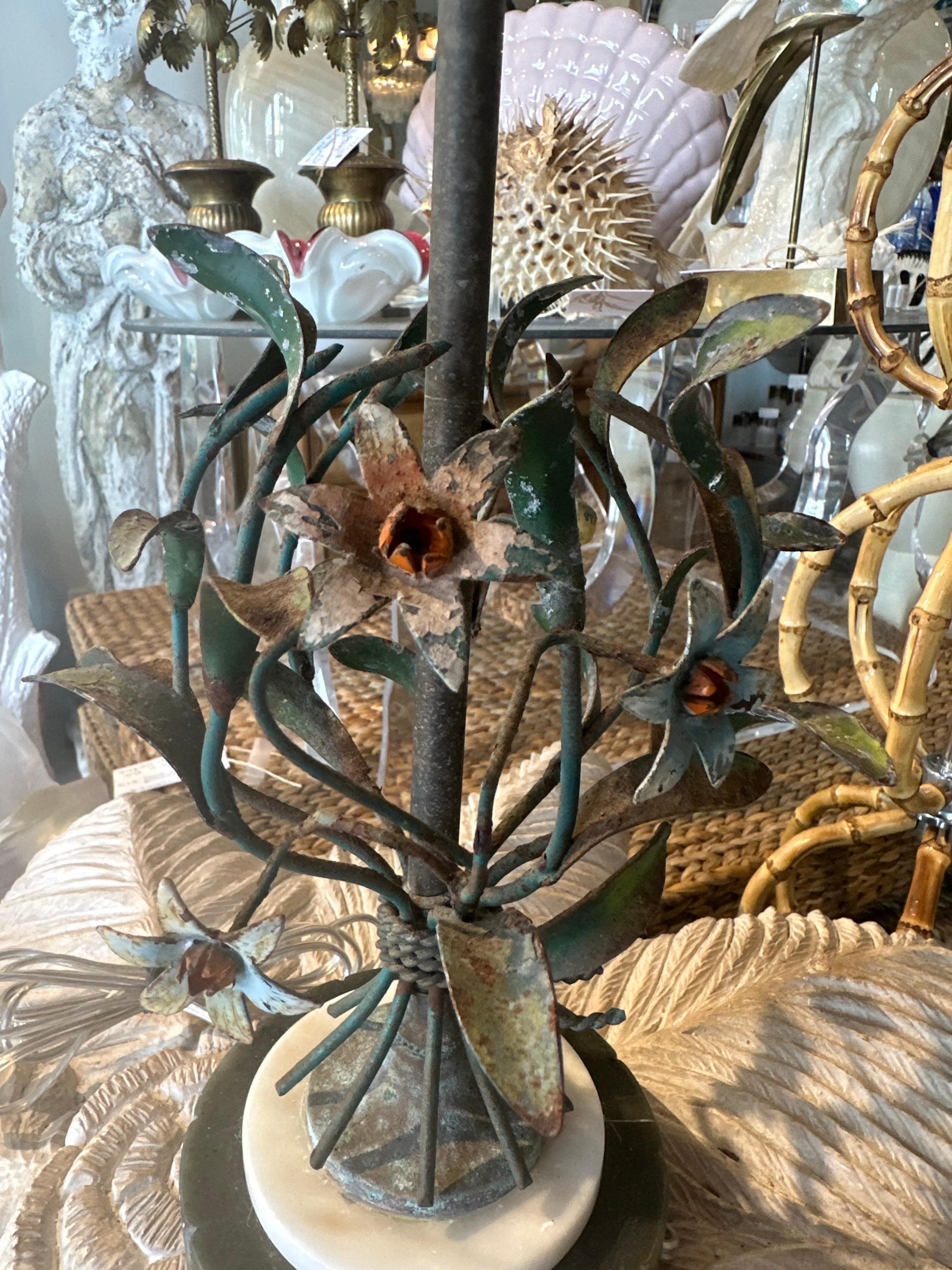 Vintage Italian Petite Metal Tole Flower Table Lamp Marble Newly Wired  In Good Condition For Sale In West Palm Beach, FL