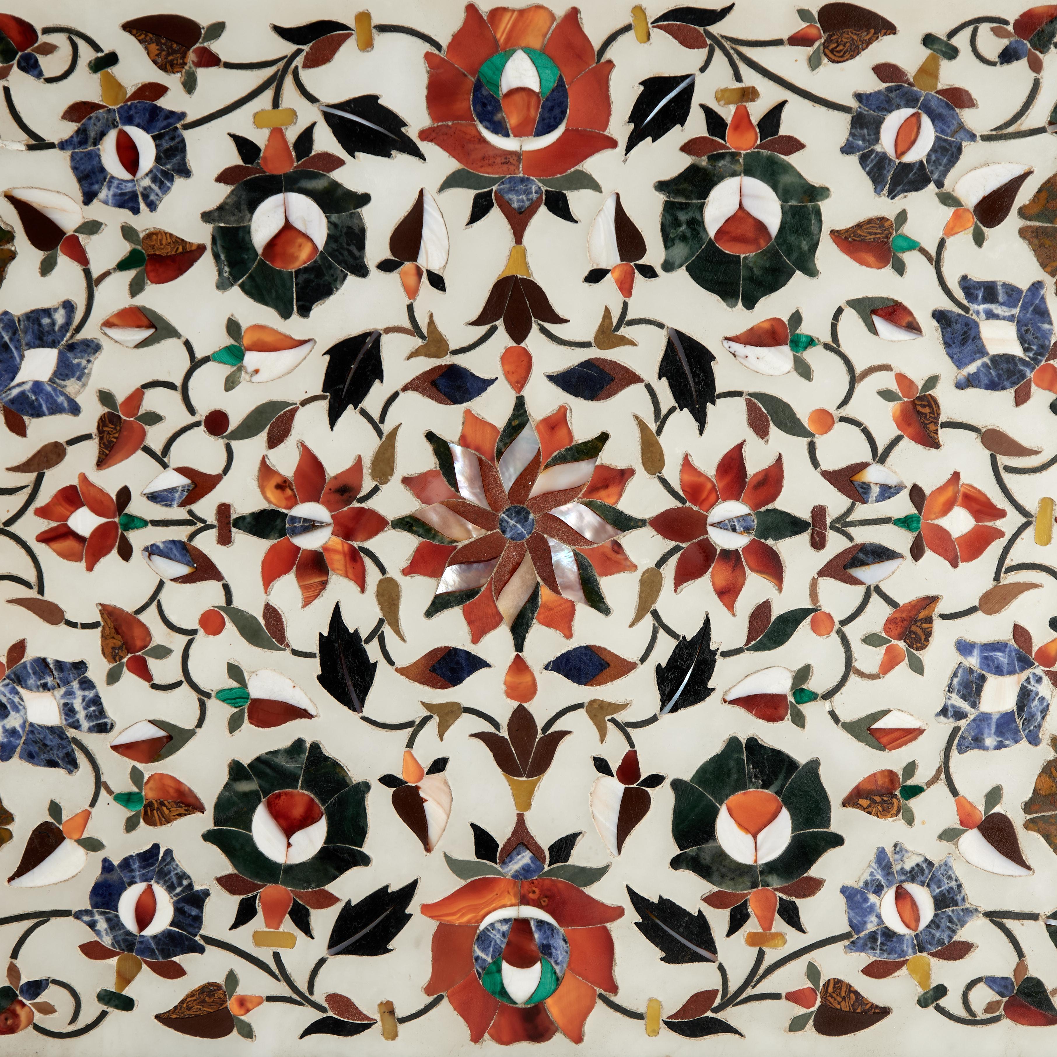 XX secolo Scatola di marmo in pietra dura italiana d'epoca in vendita