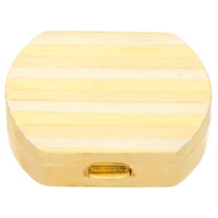 Vintage Italian Pill Box in 18 Karat Tricolor Gold, circa 1990