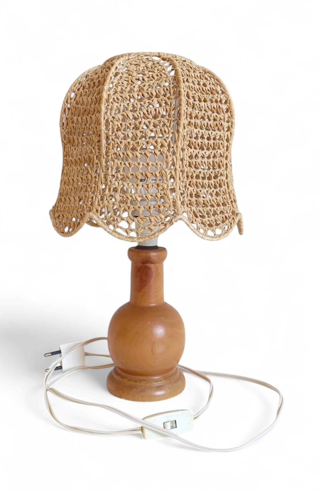 Vintage Italian Pine Wood Lamp With Hand-Woven Macrame Raffia Shade For Sale 6