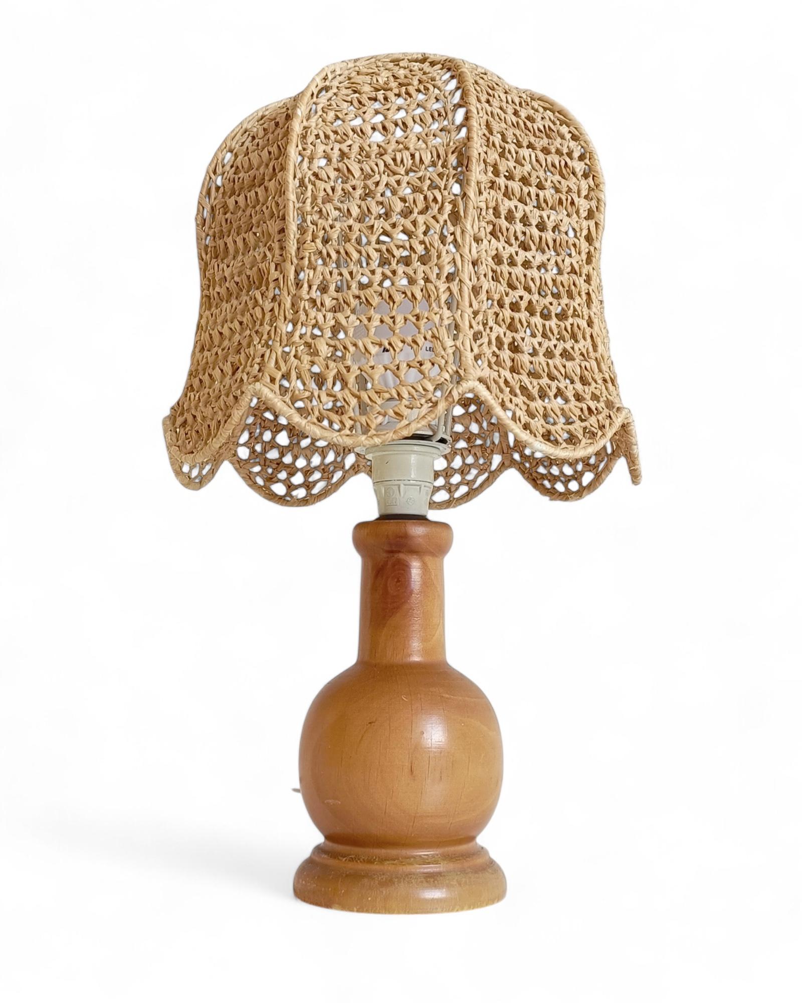Hand-Crafted Vintage Italian Pine Wood Lamp With Hand-Woven Macrame Raffia Shade For Sale